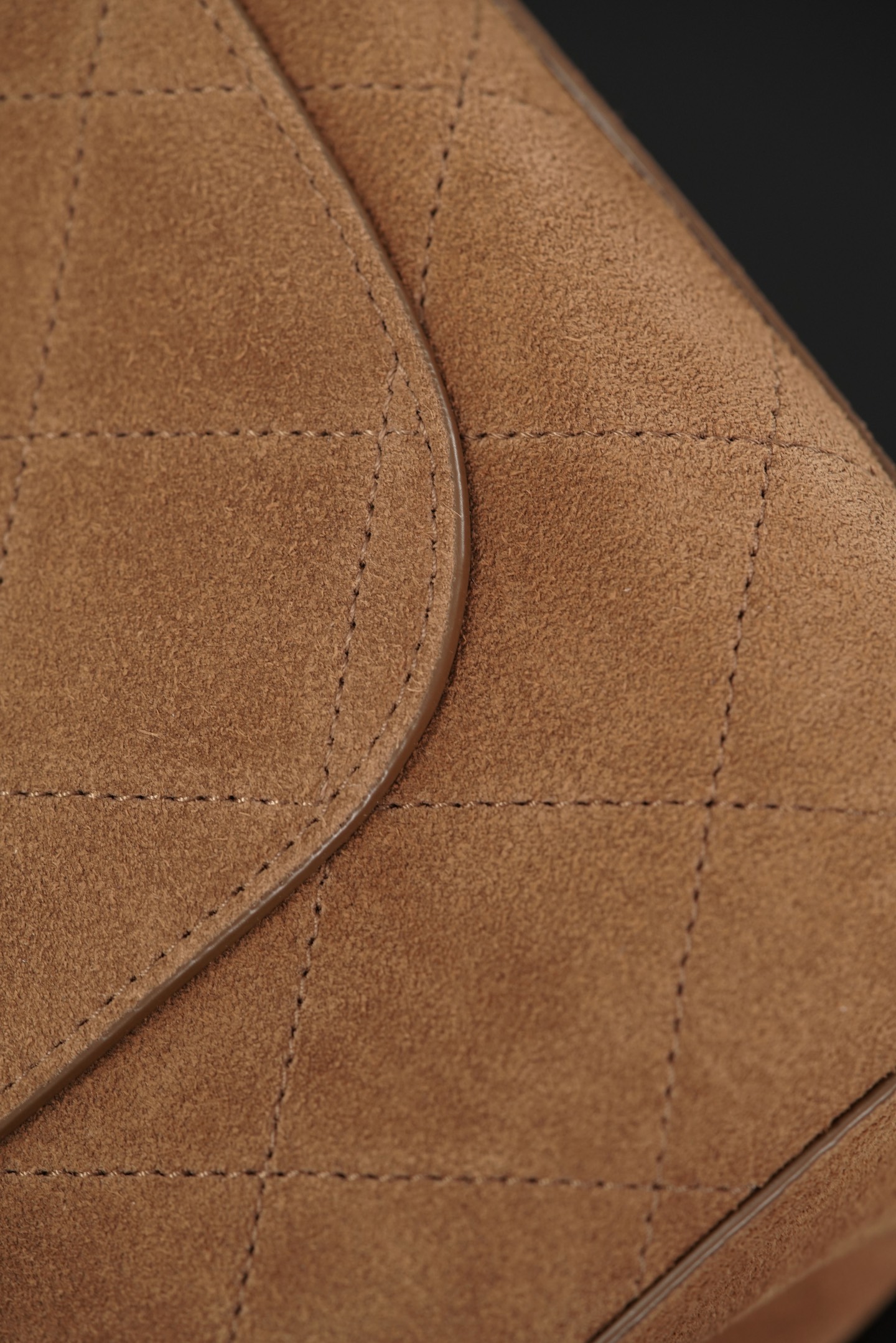 超大号 CHANEL 26S CF Suede and Calfskin Shoulder/Crossbody Bag, Extra Large (Camel) A5-AS6281-B24009-UA847