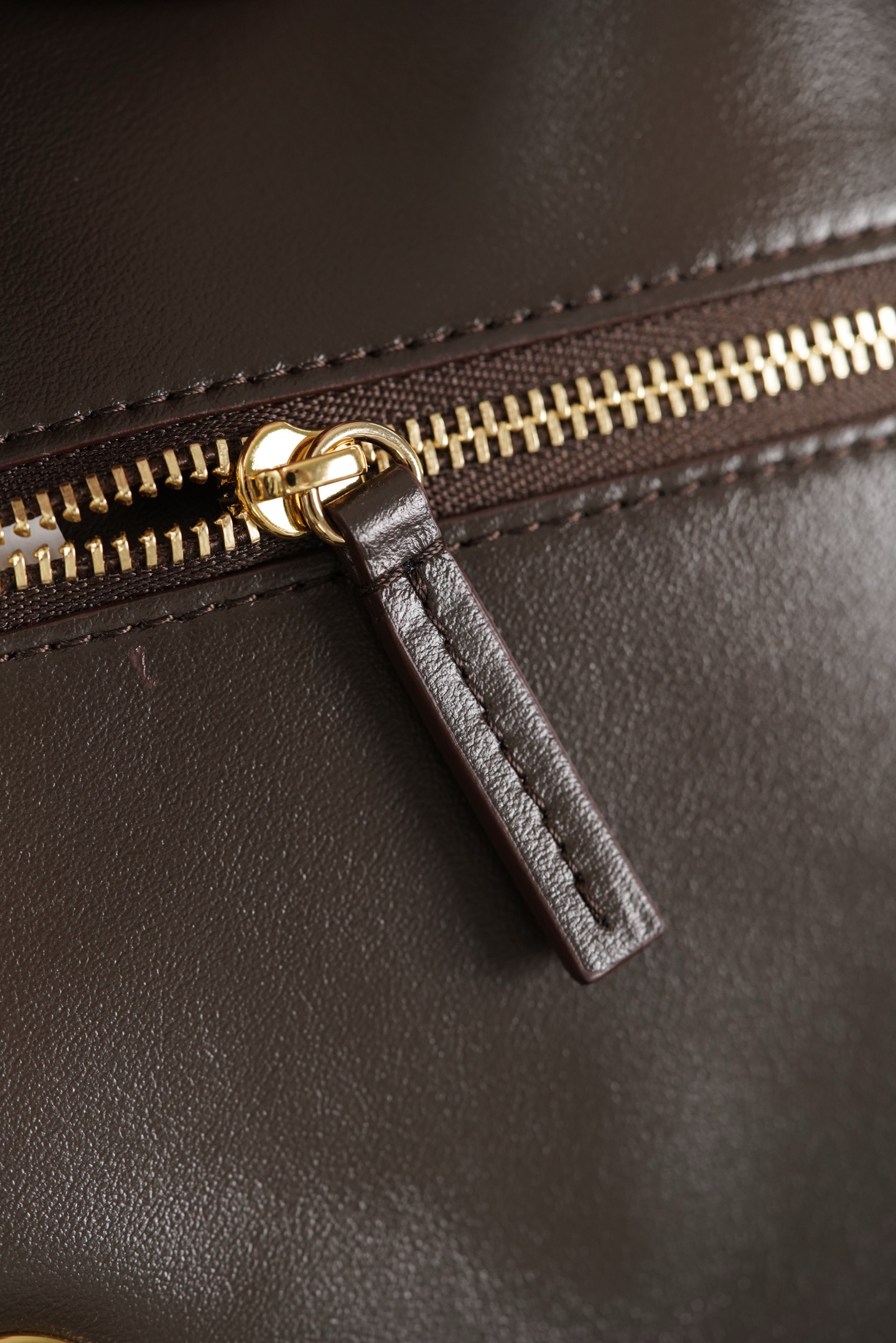 超大号 CHANEL 26S CF Suede and Calfskin Shoulder/Crossbody Bag, Extra Large (Dark brown) A5-AS6281-B24009-UA847
