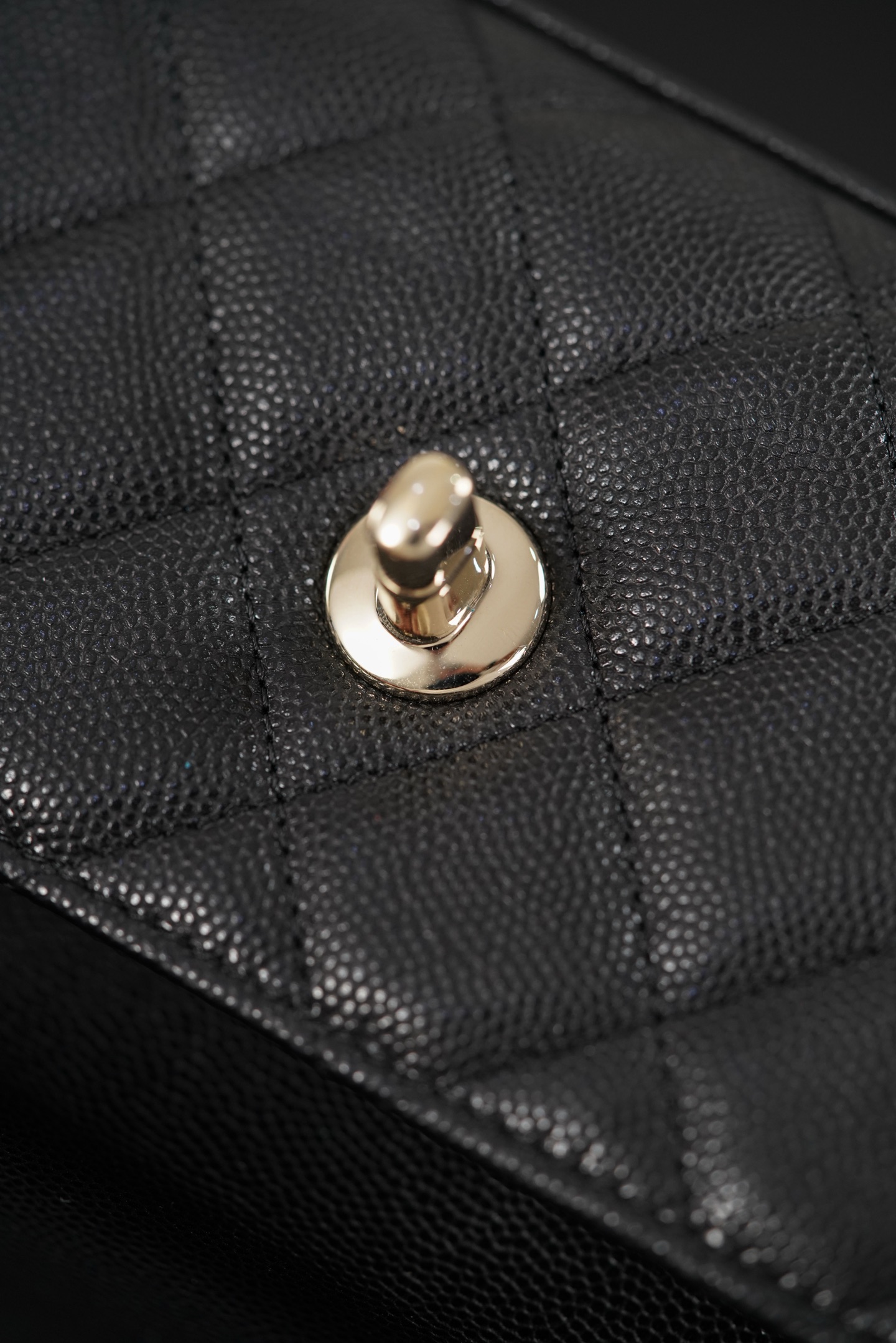 mini法棍CHANEL 26A 𝐂𝐨𝐜𝐨 𝐡𝐚𝐧𝐝𝐥𝐞--Shoulder bag- (Black ) A5-AP5285-B05061-94305