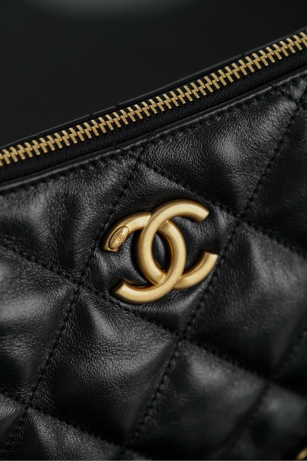 small手提饺子包 CHANEL 25s hobo -Handheld and shoulder bag- (Black ) A5-AS5528-B20294-94305