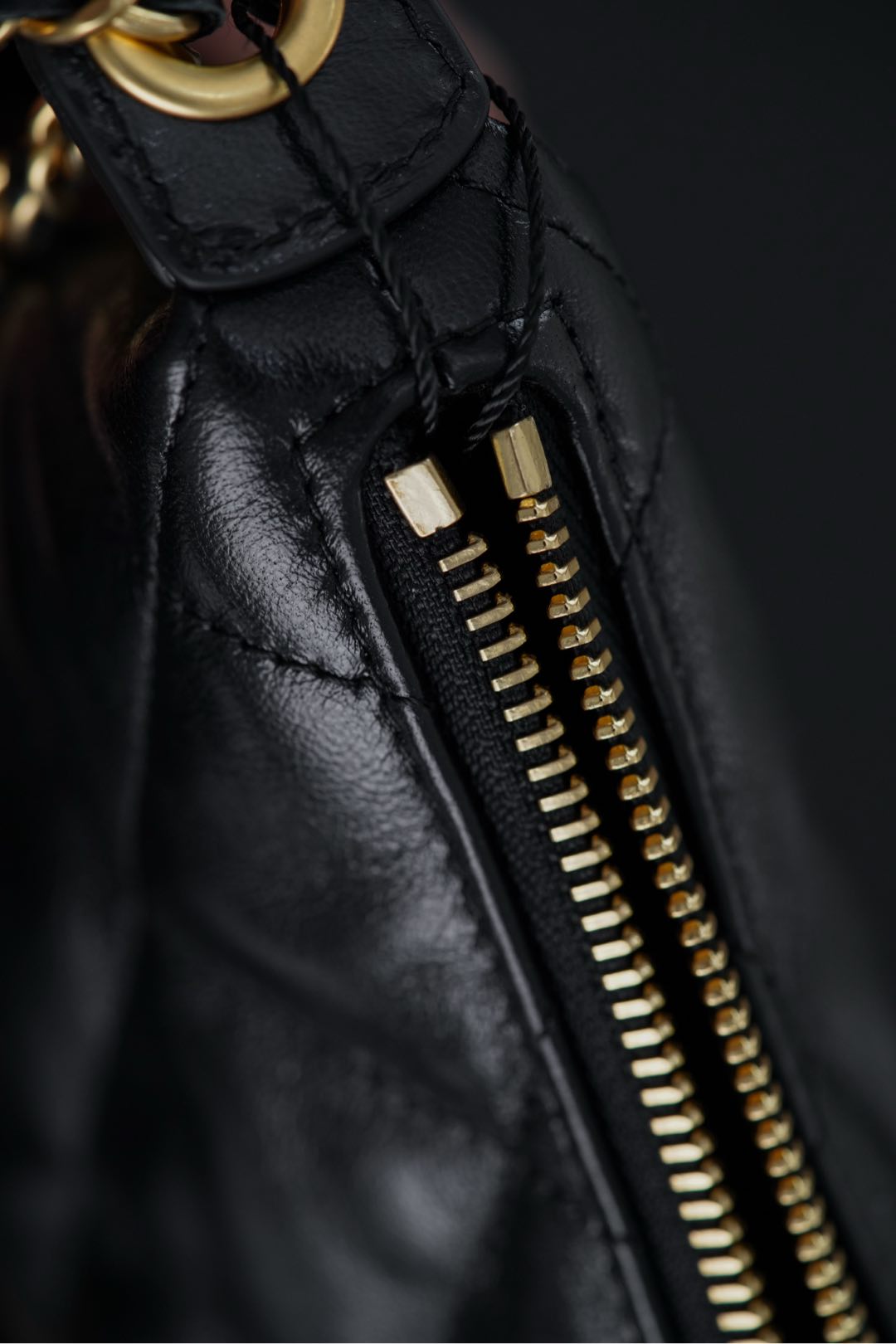 small手提饺子包 CHANEL 25s hobo -Handheld and shoulder bag- (Black ) A5-AS5528-B20294-94305