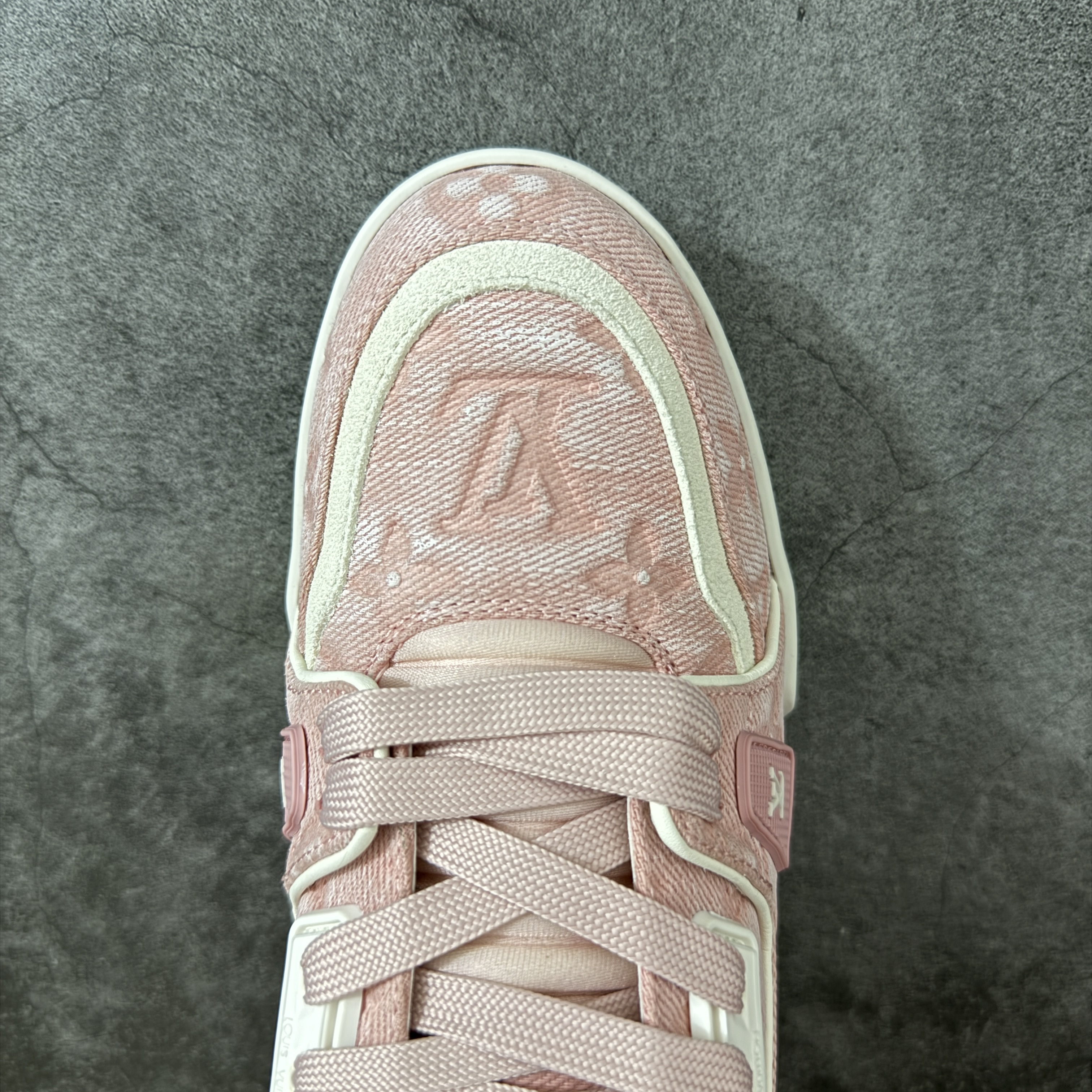 Louis Vuitton LV Trainer 路易威登 低筒 休闲鞋 板鞋 运动鞋 男鞋 女鞋 波鞋 粉色 1AKCFU