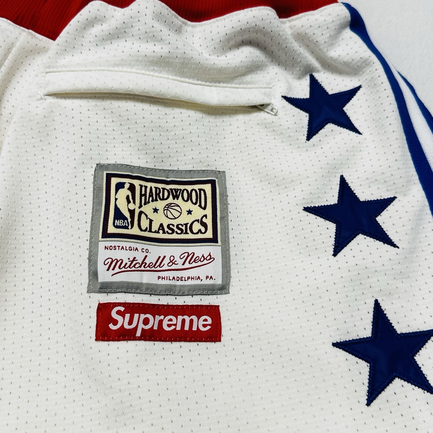 Supreme Mitchell Ness 联名款 子弹队撞色侧边条纹星星刺绣运动短裤 裤子 运动裤 五分裤 白色