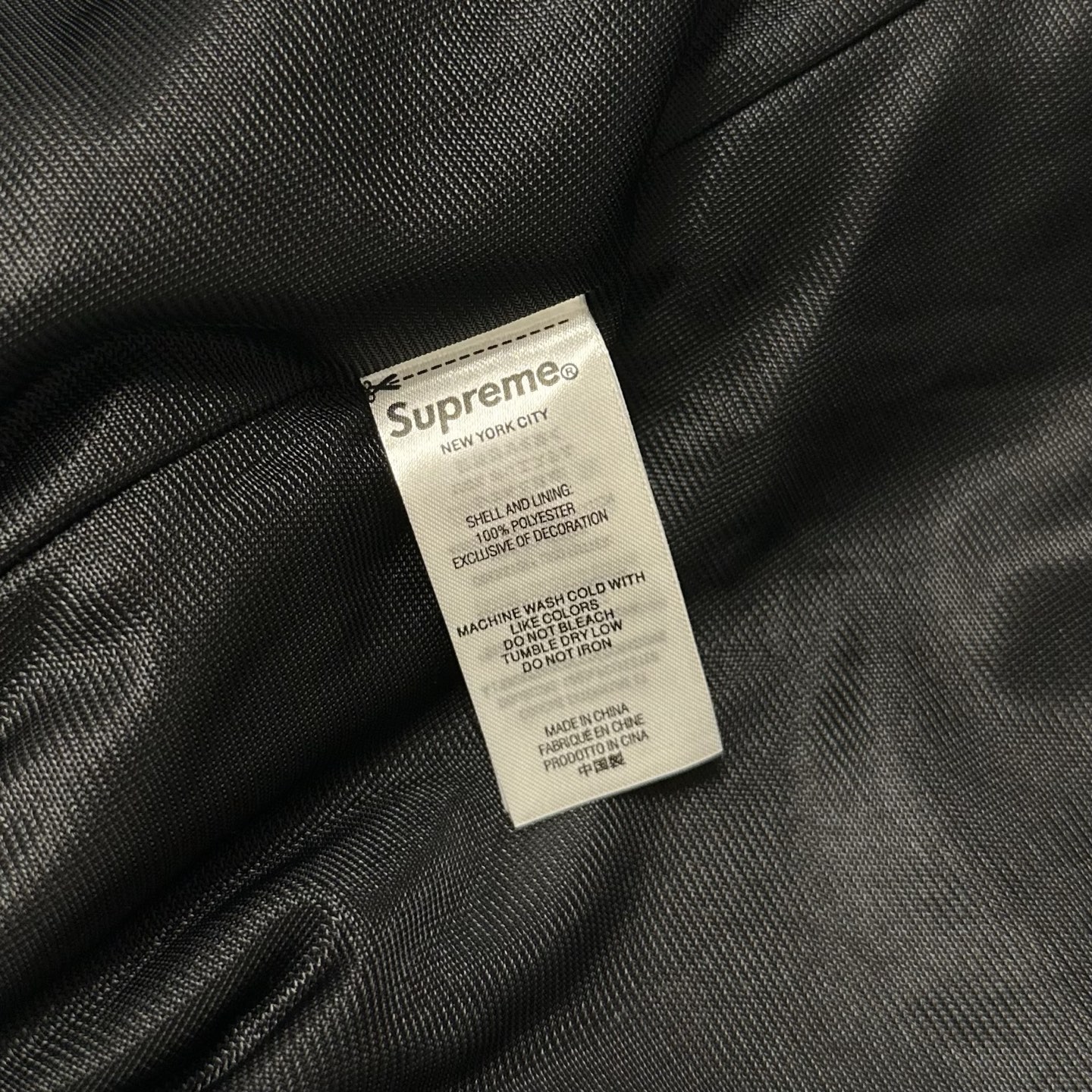 Supreme Mitchell Ness 联名款 掘金队撞色侧边条纹刺绣运动短裤 裤子 运动裤 五分裤 黑色