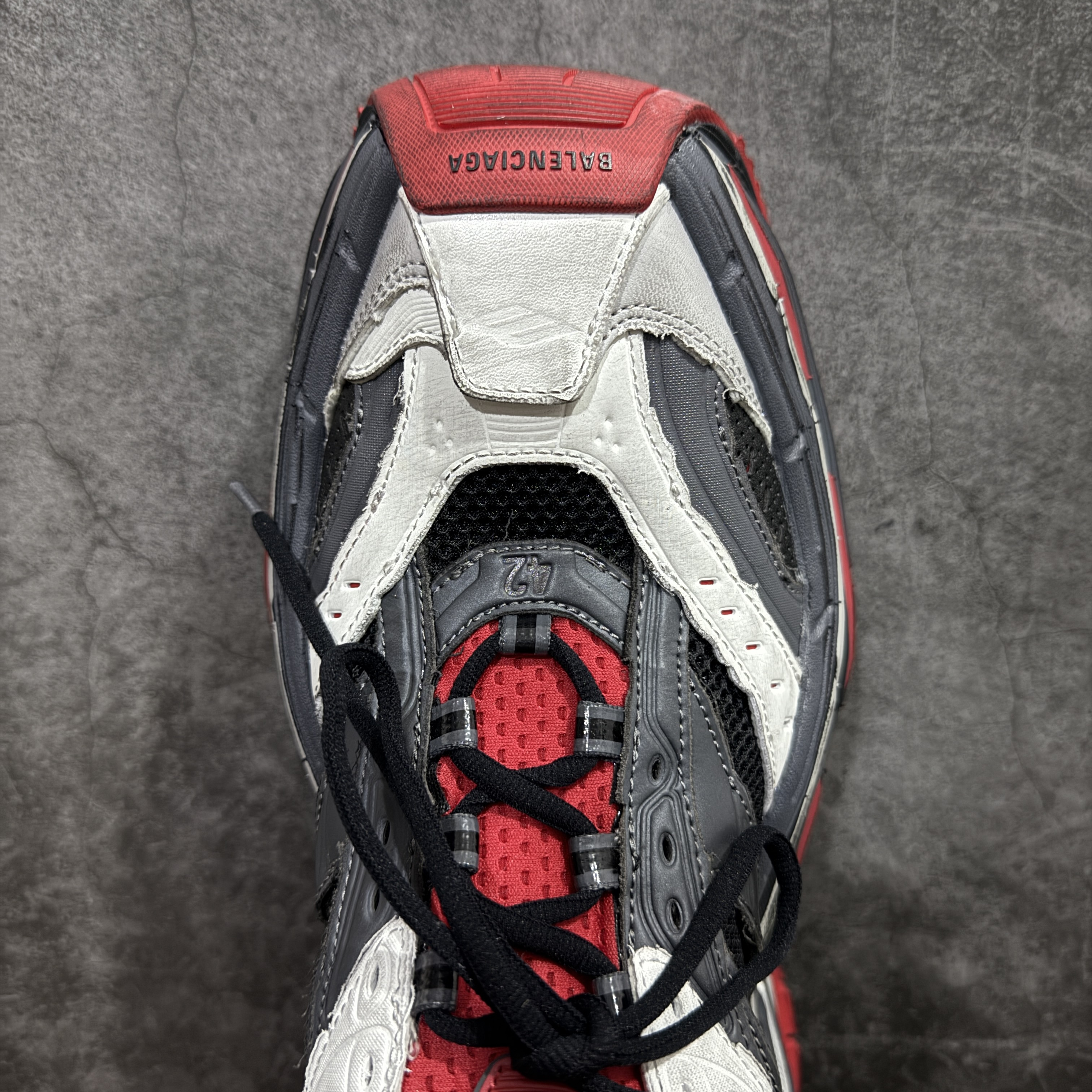   Balenciaga 16XL Platform 巴黎世家17代 老爹鞋 运动鞋 复古板鞋 休闲鞋 男鞋 女鞋 黑红C0-802411WPLTF1160