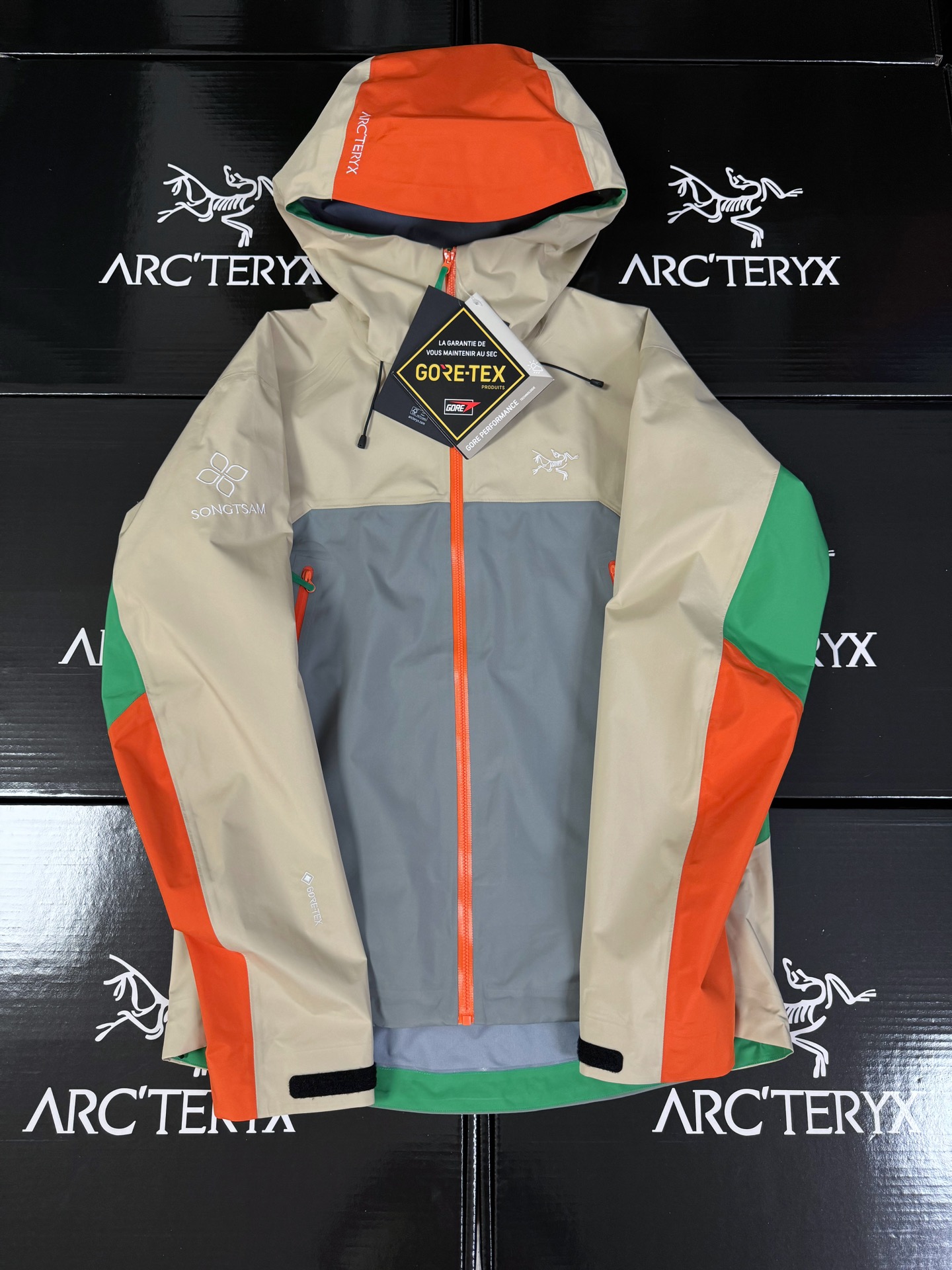  Arcteryx 始祖鸟 LIGHTWEIGHT JACKET 南迦巴瓦系列  硬壳轻薄 徒步 透气防水防风 冲锋衣 男女同款B5  X000007499