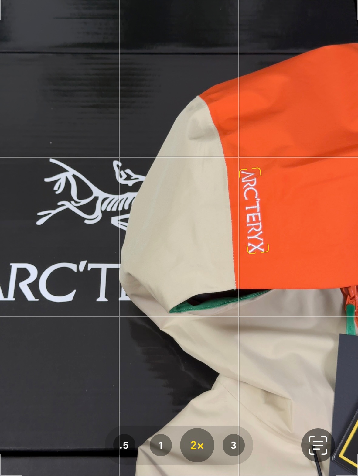  Arcteryx 始祖鸟 LIGHTWEIGHT JACKET 南迦巴瓦系列  硬壳轻薄 徒步 透气防水防风 冲锋衣 男女同款B5  X000007499