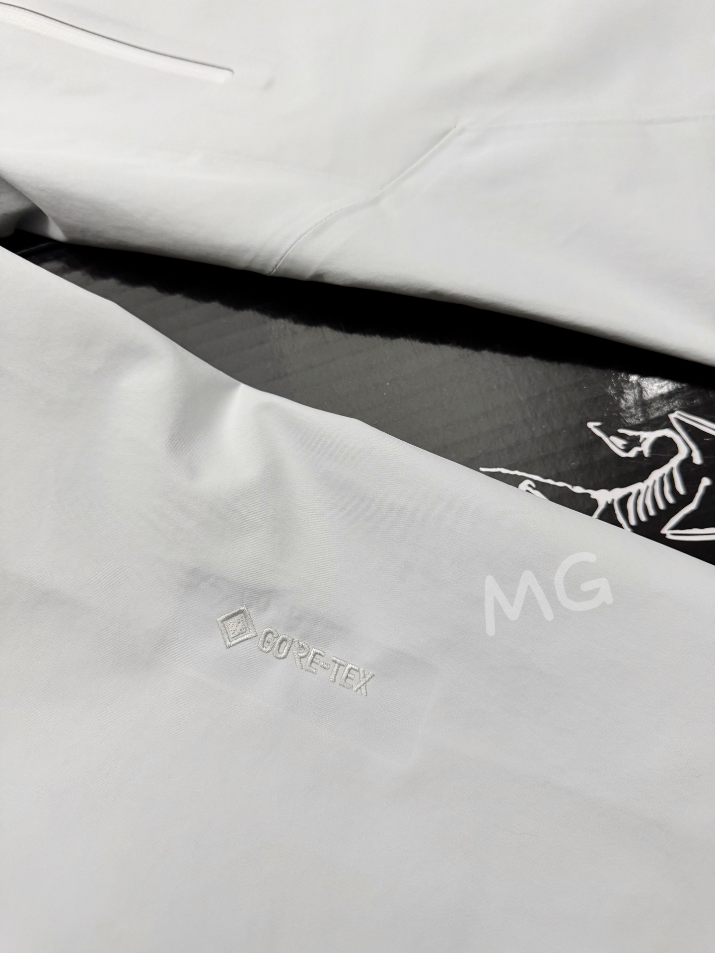 台州 Arcteryx 始祖鸟GTX BETA SL GORE-TEX 硬壳轻薄 徒步 透气防水防风 冲锋衣 男女同款B5-X000008584