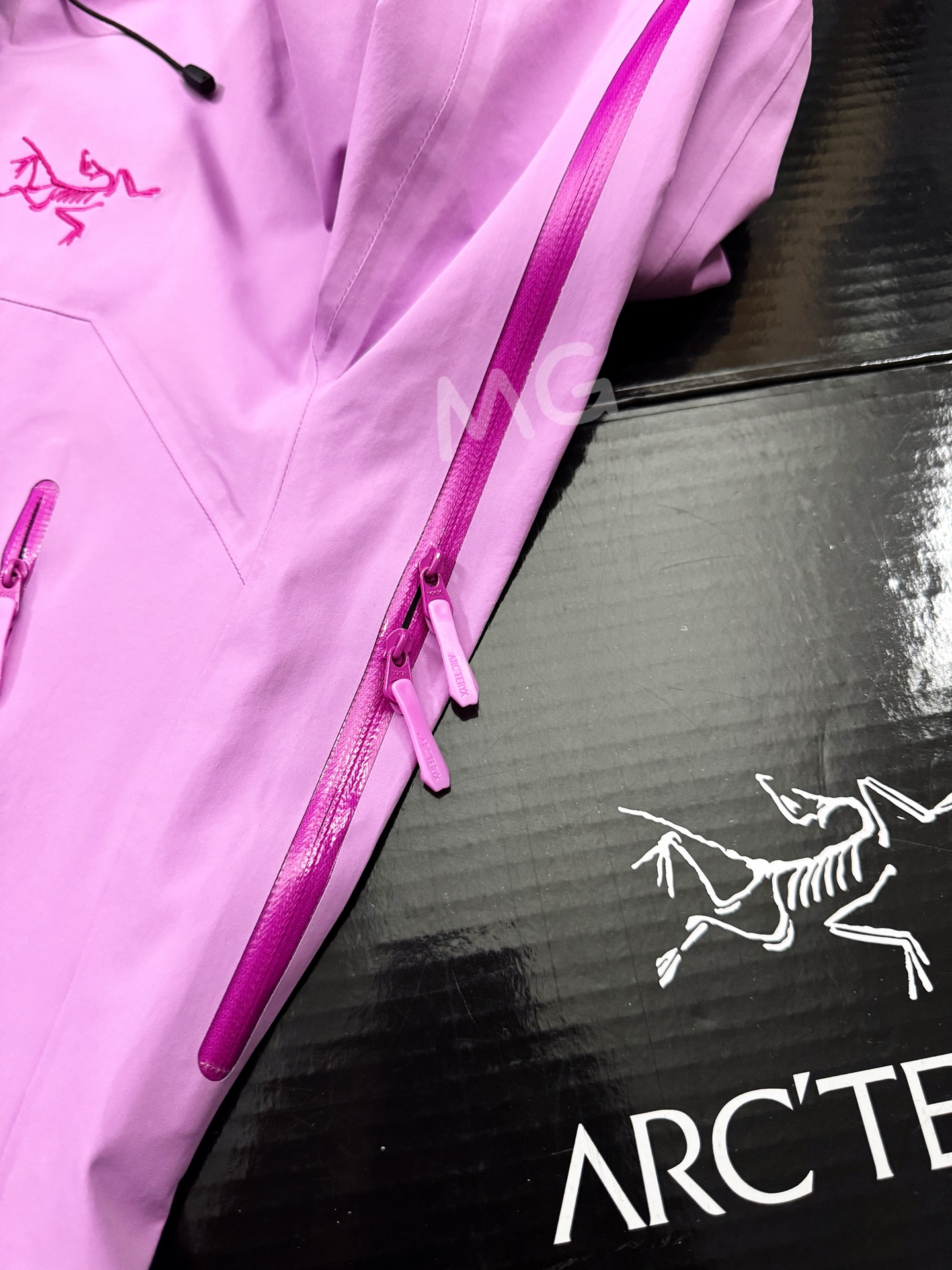 台州 Arcteryx 始祖鸟GTX BETA SL GORE-TEX 硬壳轻薄 徒步 透气防水防风 冲锋衣 男女同款B5-X000008584