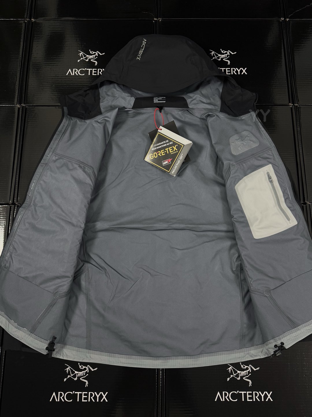 台州 Arcteryx 始祖鸟GTX  BETA SL GORE-TEX 硬壳轻薄 徒步 透气防水防风 冲锋衣 男女同款B5-X000008584