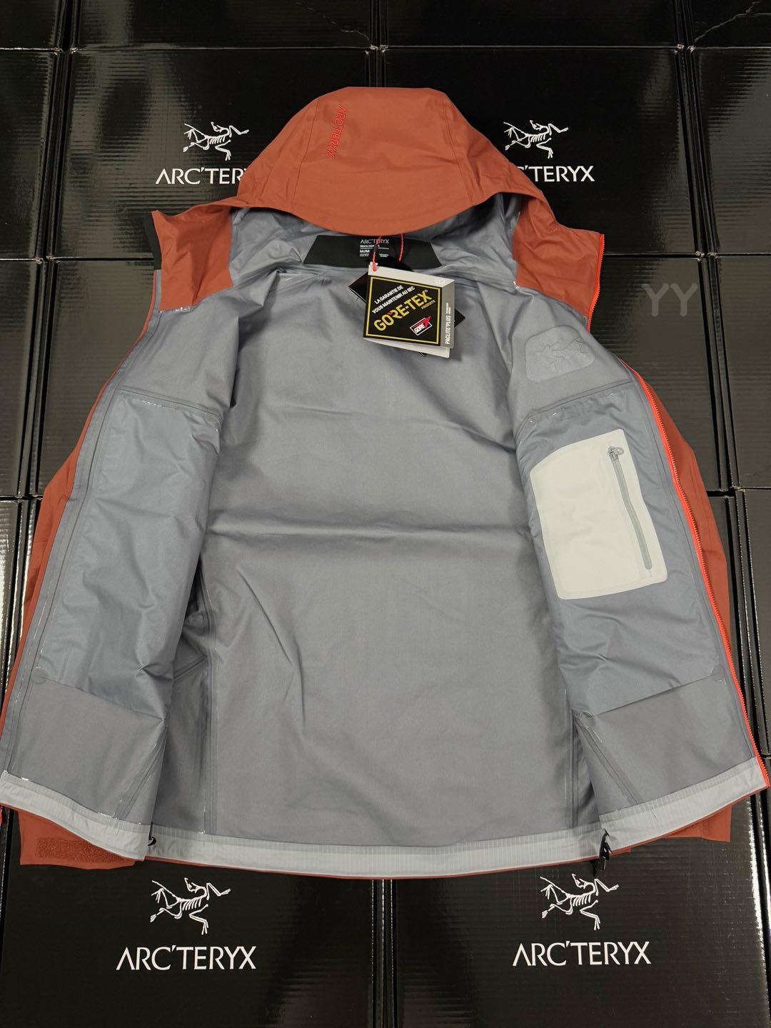 台州 Arcteryx 始祖鸟GTX  BETA SL GORE-TEX 硬壳轻薄 徒步 透气防水防风 冲锋衣 男女同款B5-X000008584