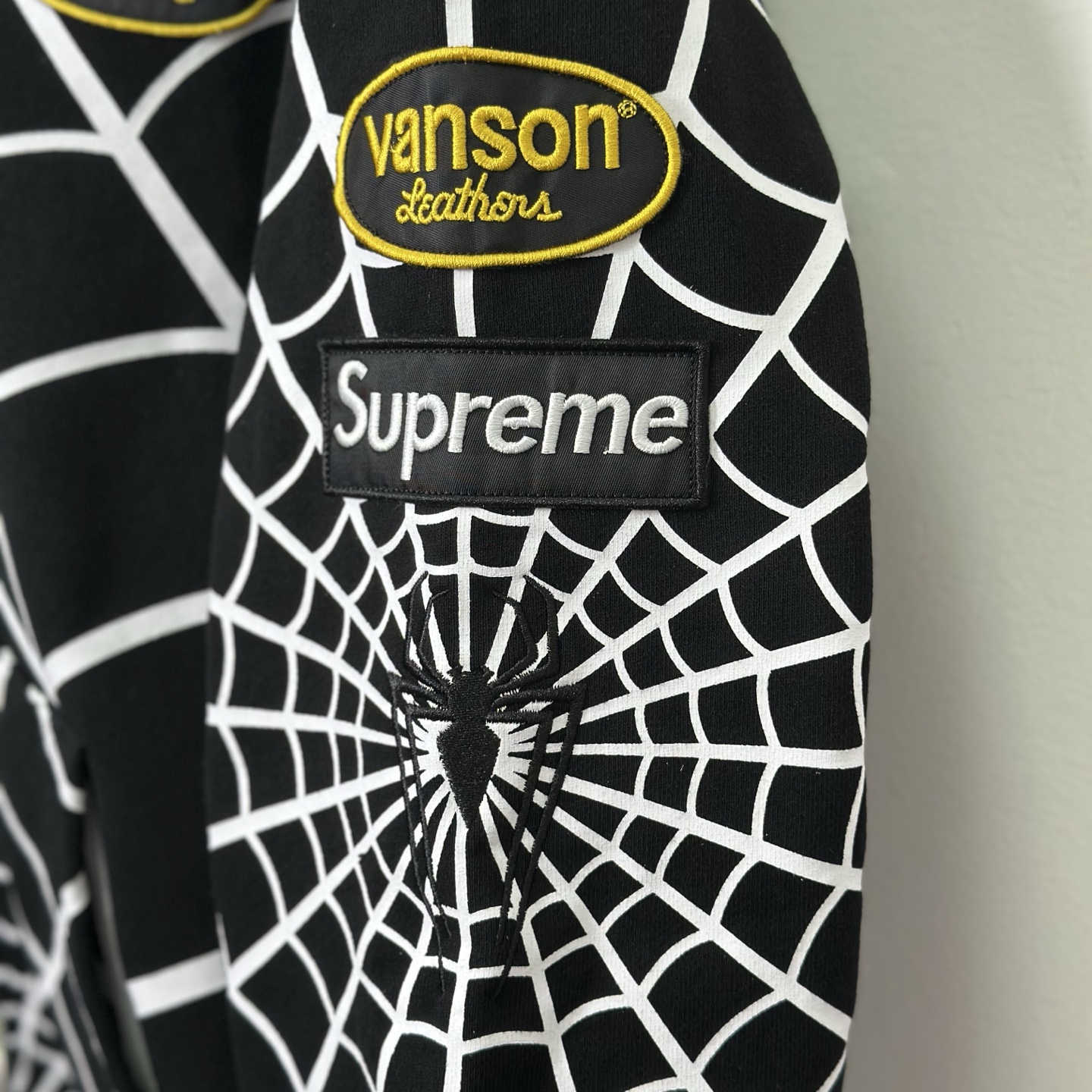 Supreme VANSON SPIDER MAN 联名款 薄绒蜘蛛侠网图案拉链连帽卫衣 连帽衫 外套 夹克 秋冬 长袖 黑色 红色