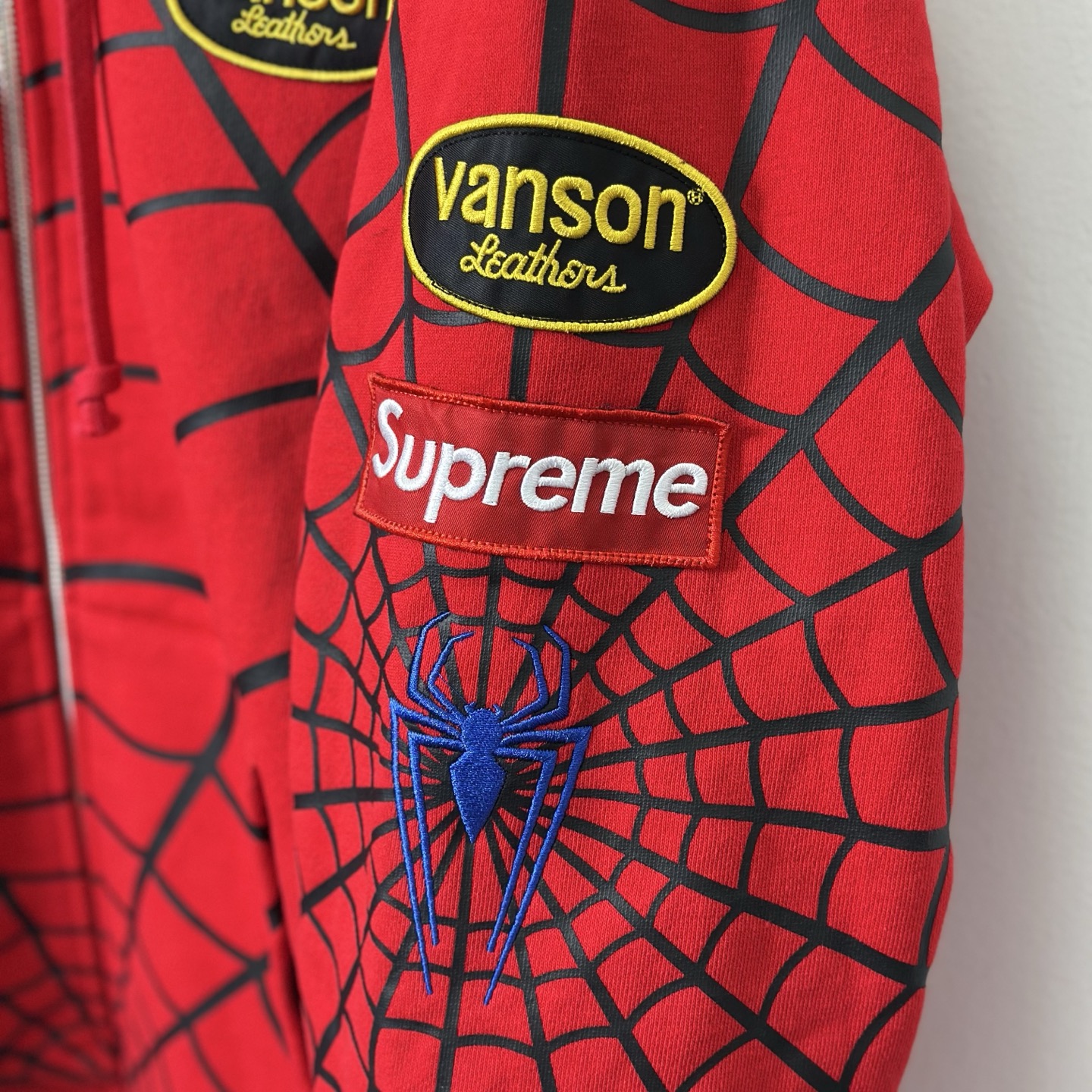 Supreme VANSON SPIDER MAN 联名款 薄绒蜘蛛侠网图案拉链连帽卫衣 连帽衫 外套 夹克 秋冬 长袖 黑色 红色