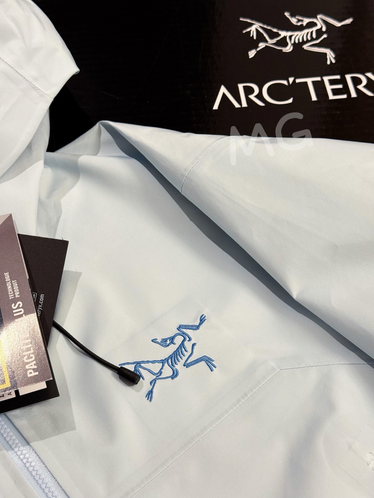 台州 Arcteryx 始祖鸟LW BETA LIGHTWEIGHT JACKET 硬壳轻薄 徒步 透气防水防风 冲锋衣 男女同款B5-G28-X000006510