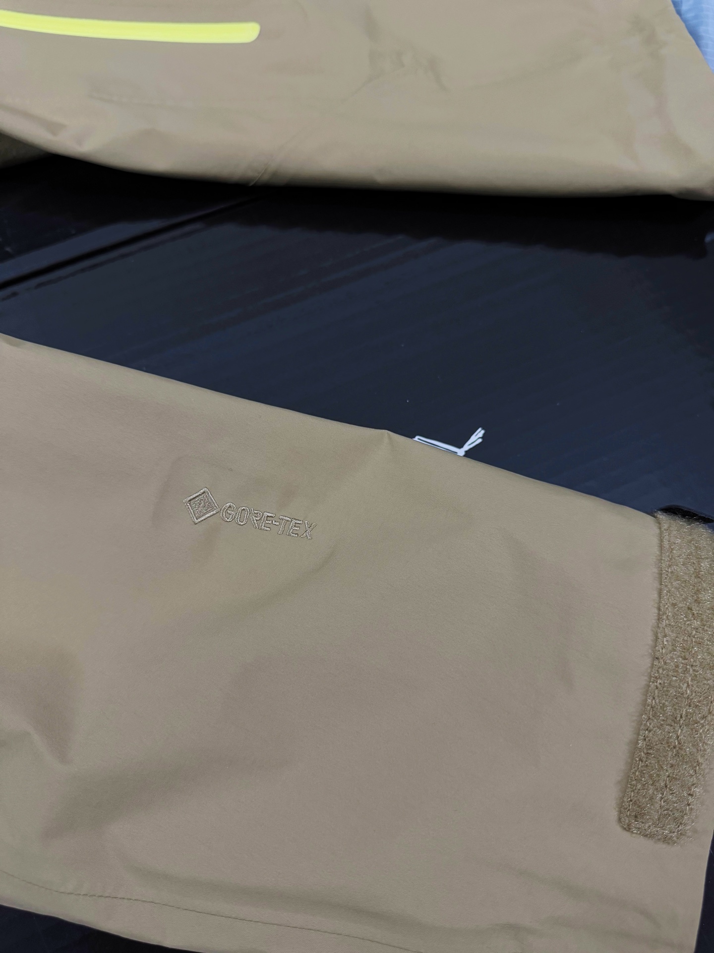 台州 Arcteryx 始祖鸟LW BETA LIGHTWEIGHT JACKET 硬壳轻薄 徒步 透气防水防风 冲锋衣 男女同款B5-G28-X000006510