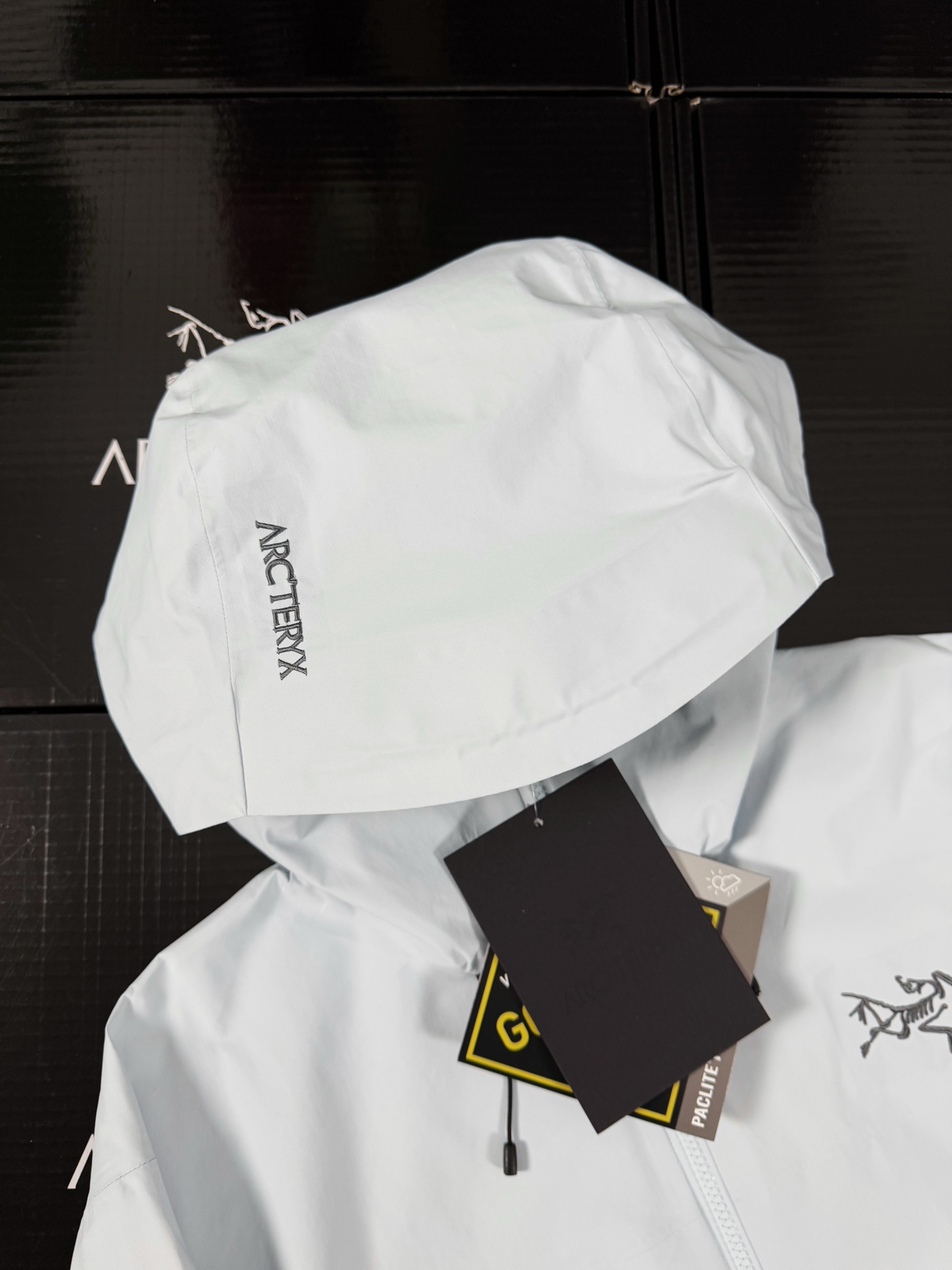 台州 Arcteryx 始祖鸟LW BETA LIGHTWEIGHT JACKET 硬壳轻薄 徒步 透气防水防风 冲锋衣 男女同款B5-G28-X000006510