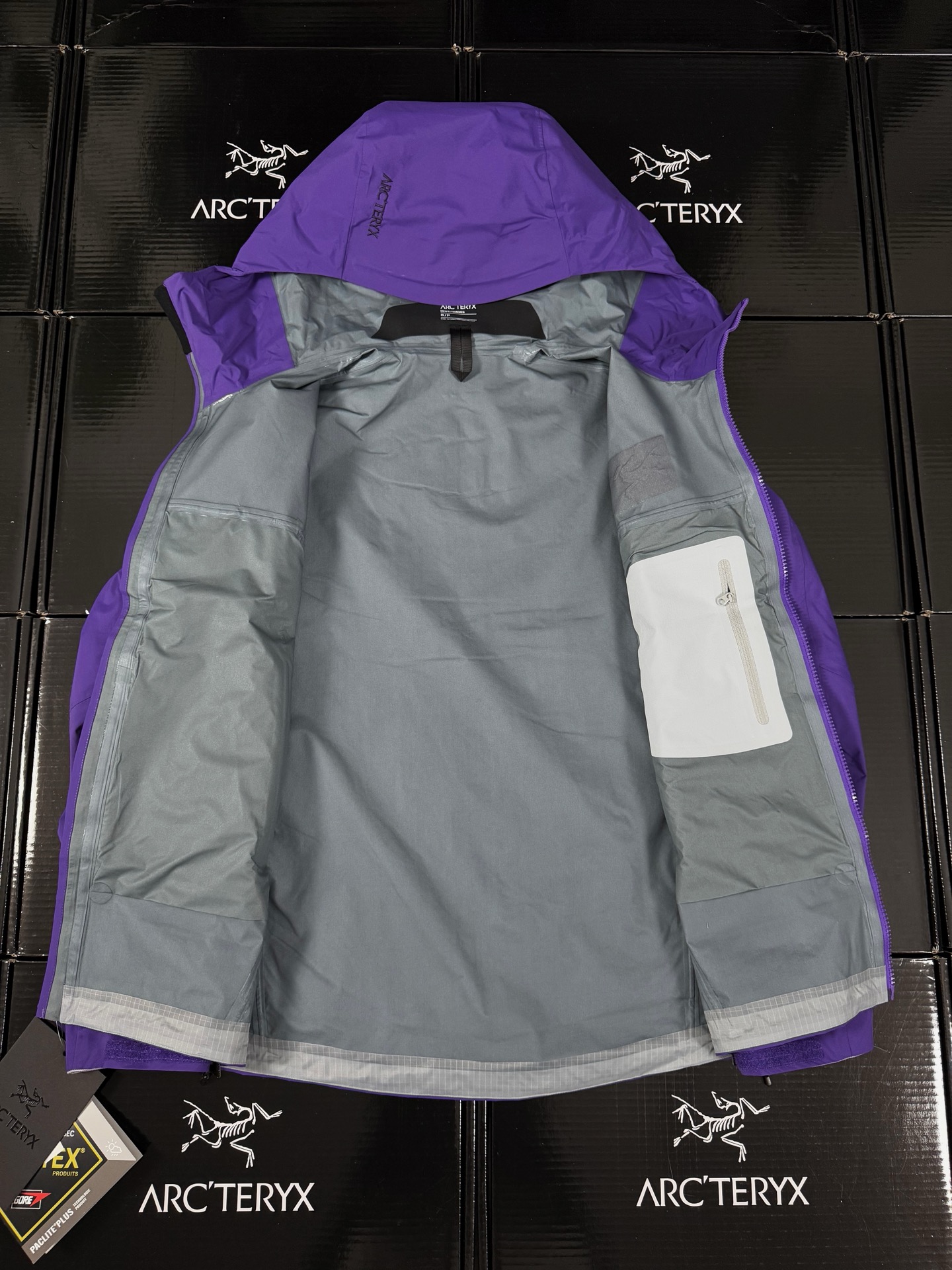 台州 Arcteryx 始祖鸟LW BETA LIGHTWEIGHT JACKET 硬壳轻薄 徒步 透气防水防风 冲锋衣 男女同款B5-G28-X000006510