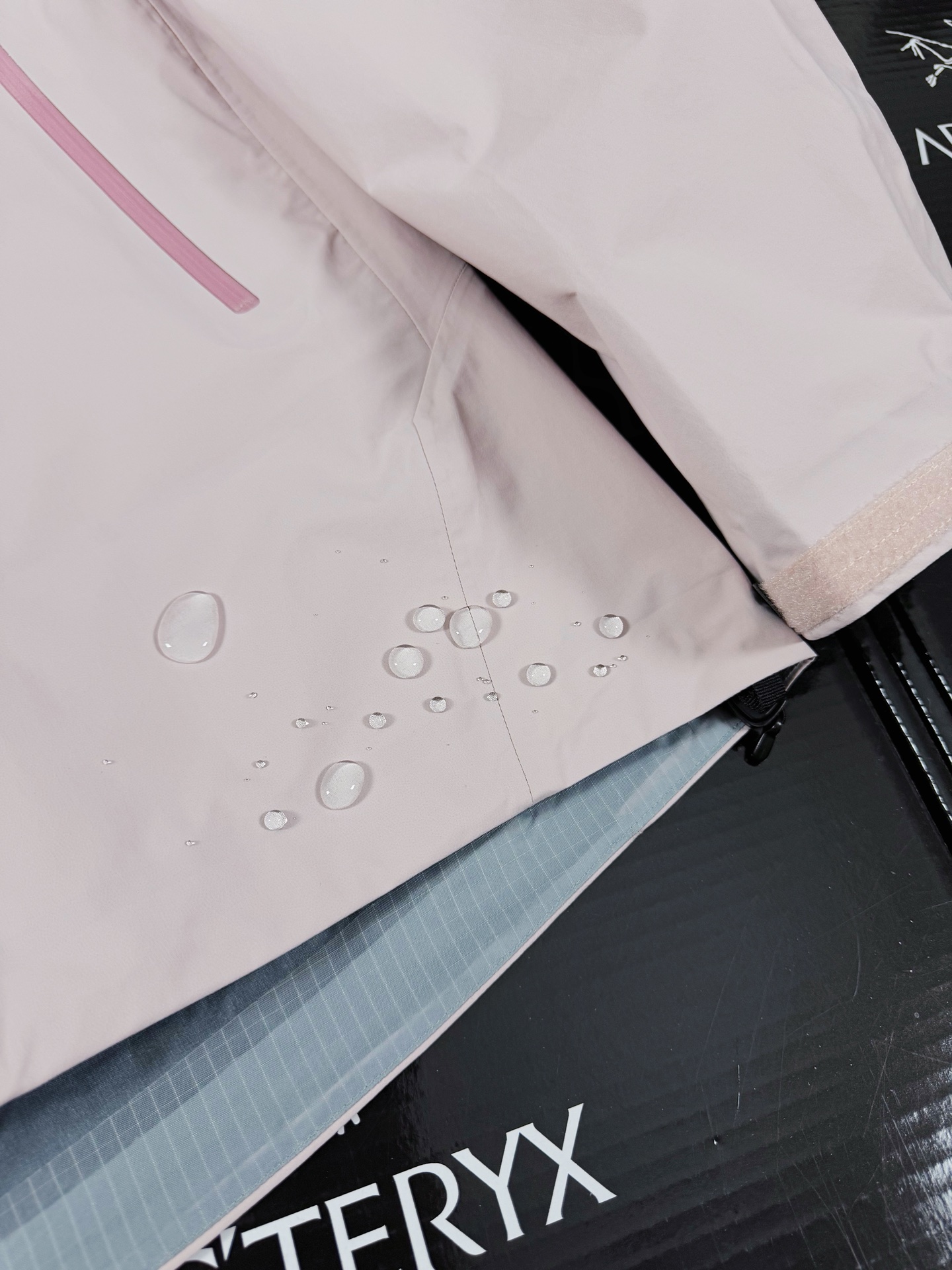 台州 Arcteryx 始祖鸟LW BETA LIGHTWEIGHT JACKET 硬壳轻薄 徒步 透气防水防风 冲锋衣 男女同款B5-G28-X000006510