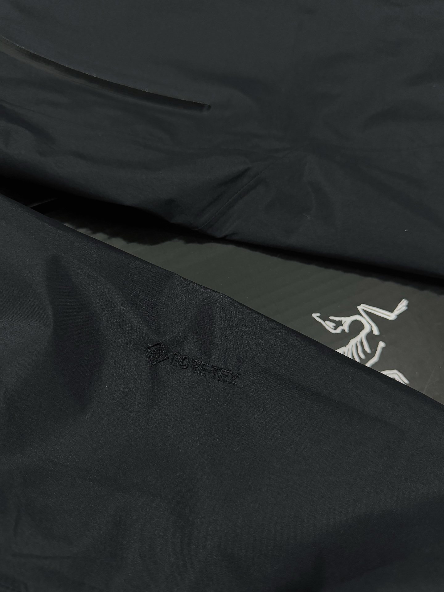 台州 Arcteryx 始祖鸟LW BETA LIGHTWEIGHT JACKET 硬壳轻薄 徒步 透气防水防风 冲锋衣 男女同款B5-G28-X000006510