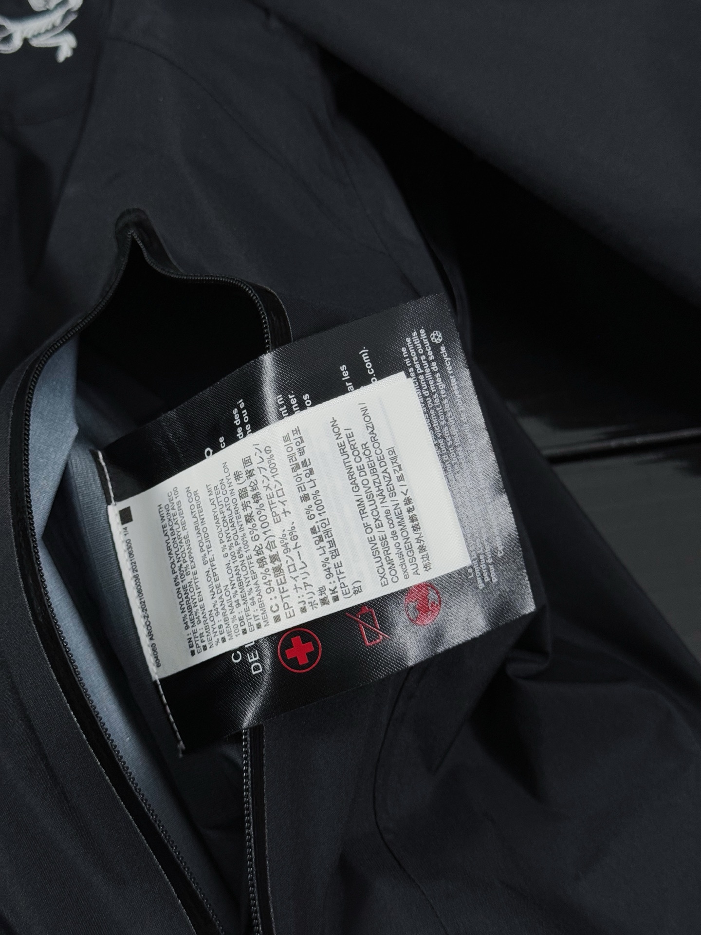 台州 Arcteryx 始祖鸟LW BETA LIGHTWEIGHT JACKET 硬壳轻薄 徒步 透气防水防风 冲锋衣 男女同款B5-G28-X000006510