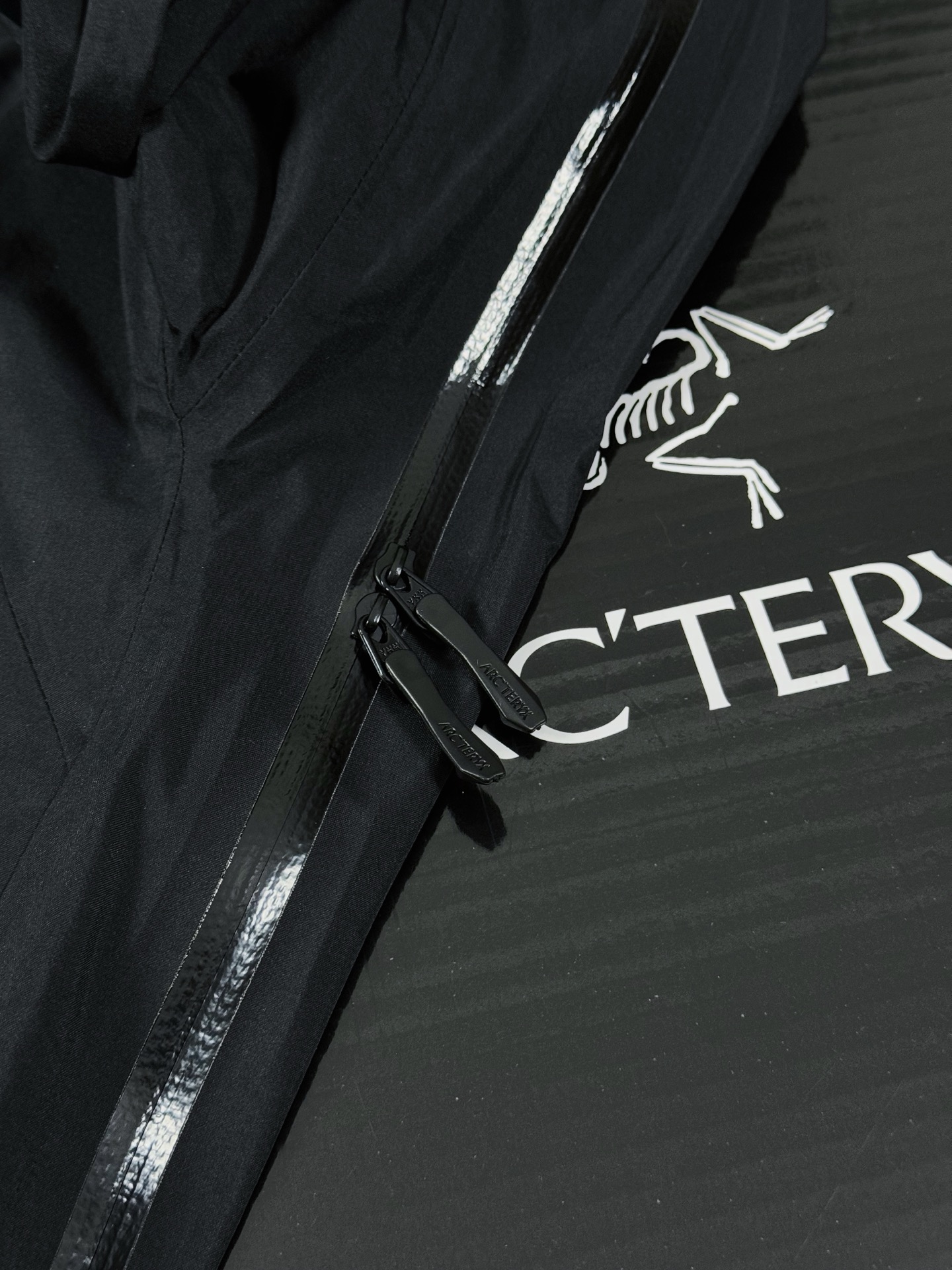 台州 Arcteryx 始祖鸟LW BETA LIGHTWEIGHT JACKET 硬壳轻薄 徒步 透气防水防风 冲锋衣 男女同款B5-G28-X000006510