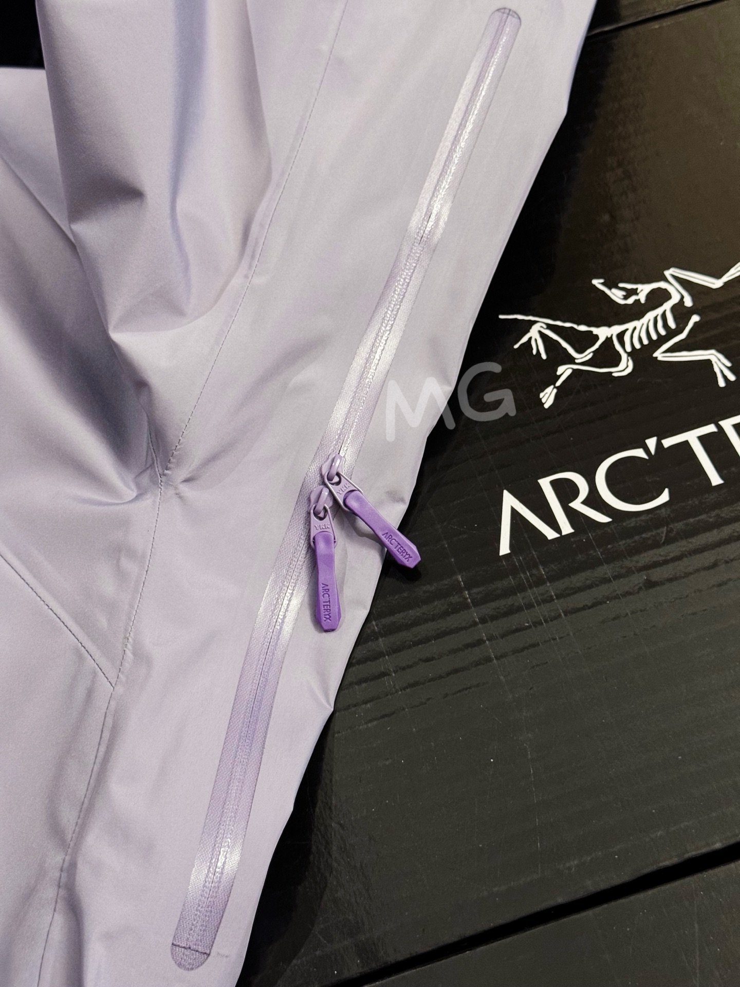 台州 Arcteryx 始祖鸟LW BETA LIGHTWEIGHT JACKET 硬壳轻薄 徒步 透气防水防风 冲锋衣 男女同款B5-G28-X000006510