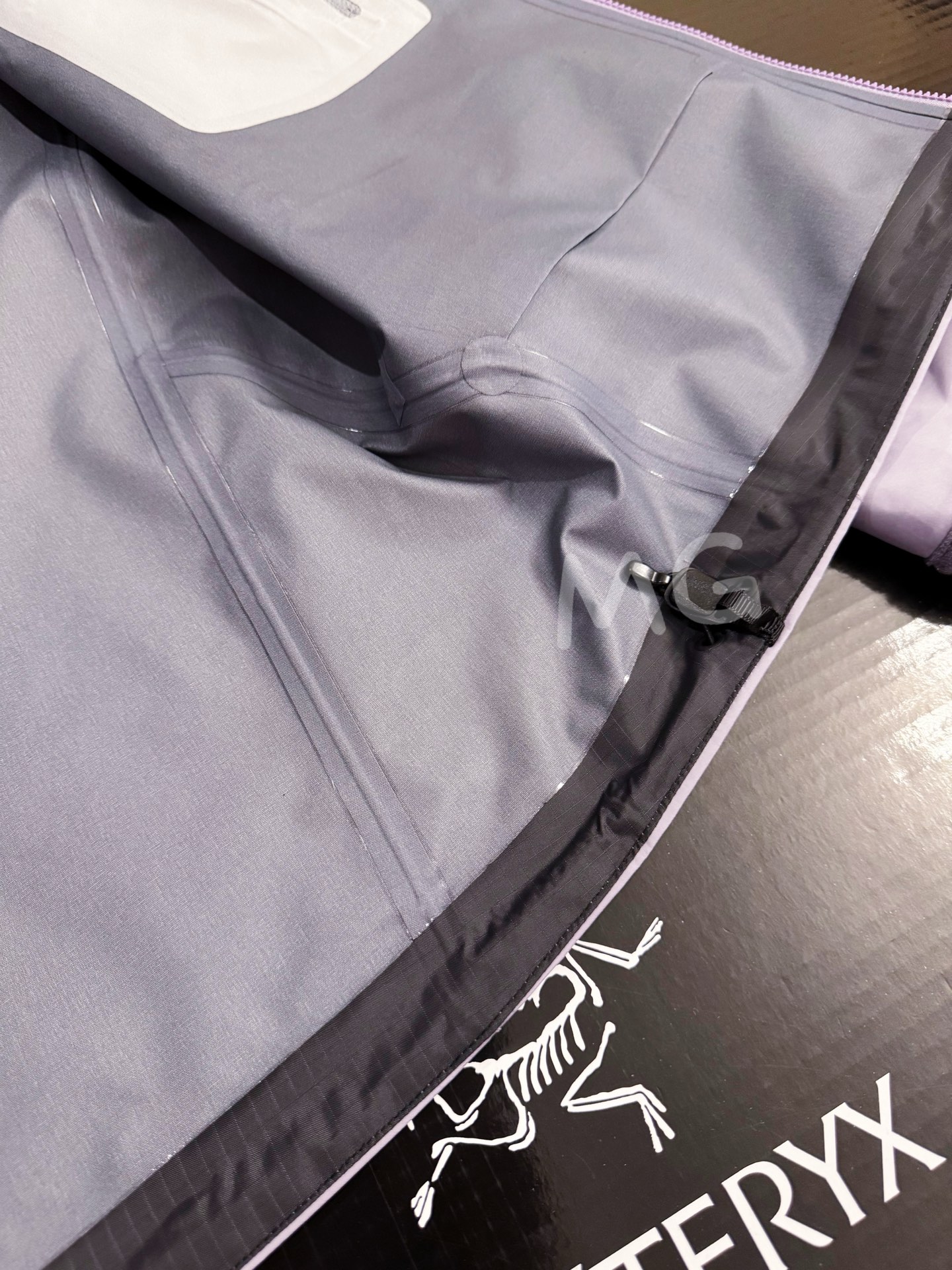 台州 Arcteryx 始祖鸟LW BETA LIGHTWEIGHT JACKET 硬壳轻薄 徒步 透气防水防风 冲锋衣 男女同款B5-G28-X000006510