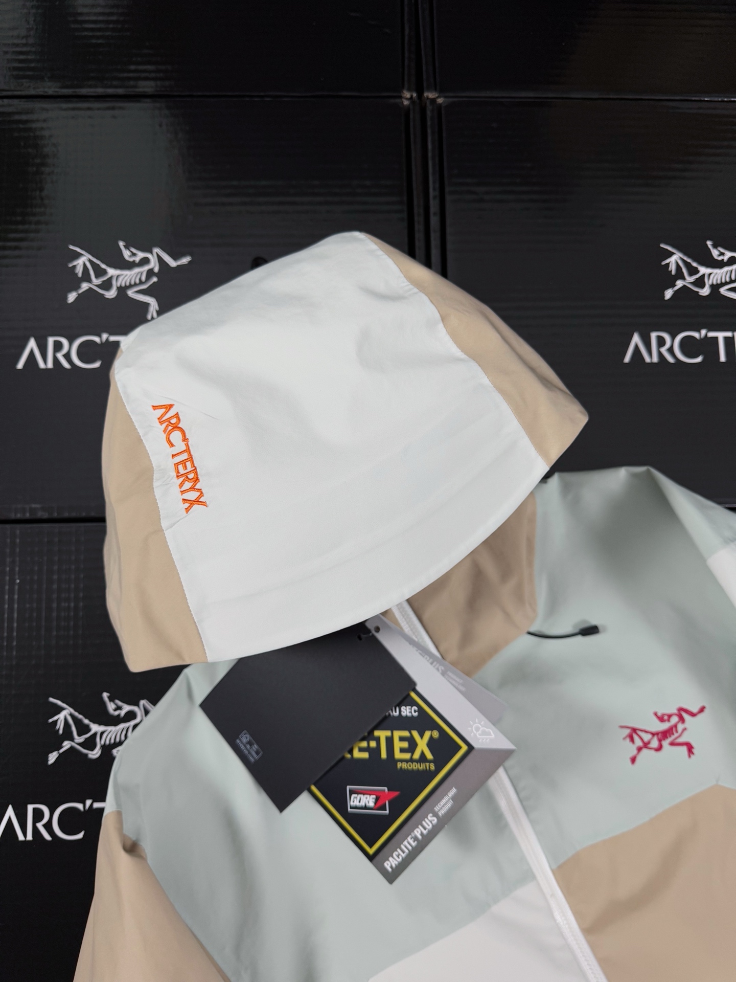 台州 Arcteryx 始祖鸟LW BETA LIGHTWEIGHT JACKET 硬壳轻薄 徒步 透气防水防风 冲锋衣 男女同款B5-G28-X000006510