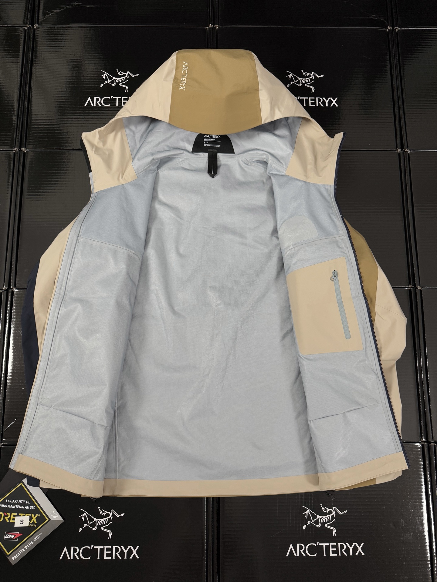 台州 Arcteryx 始祖鸟LW BETA LIGHTWEIGHT JACKET 硬壳轻薄 徒步 透气防水防风 冲锋衣 男女同款B5-G28-X000006510