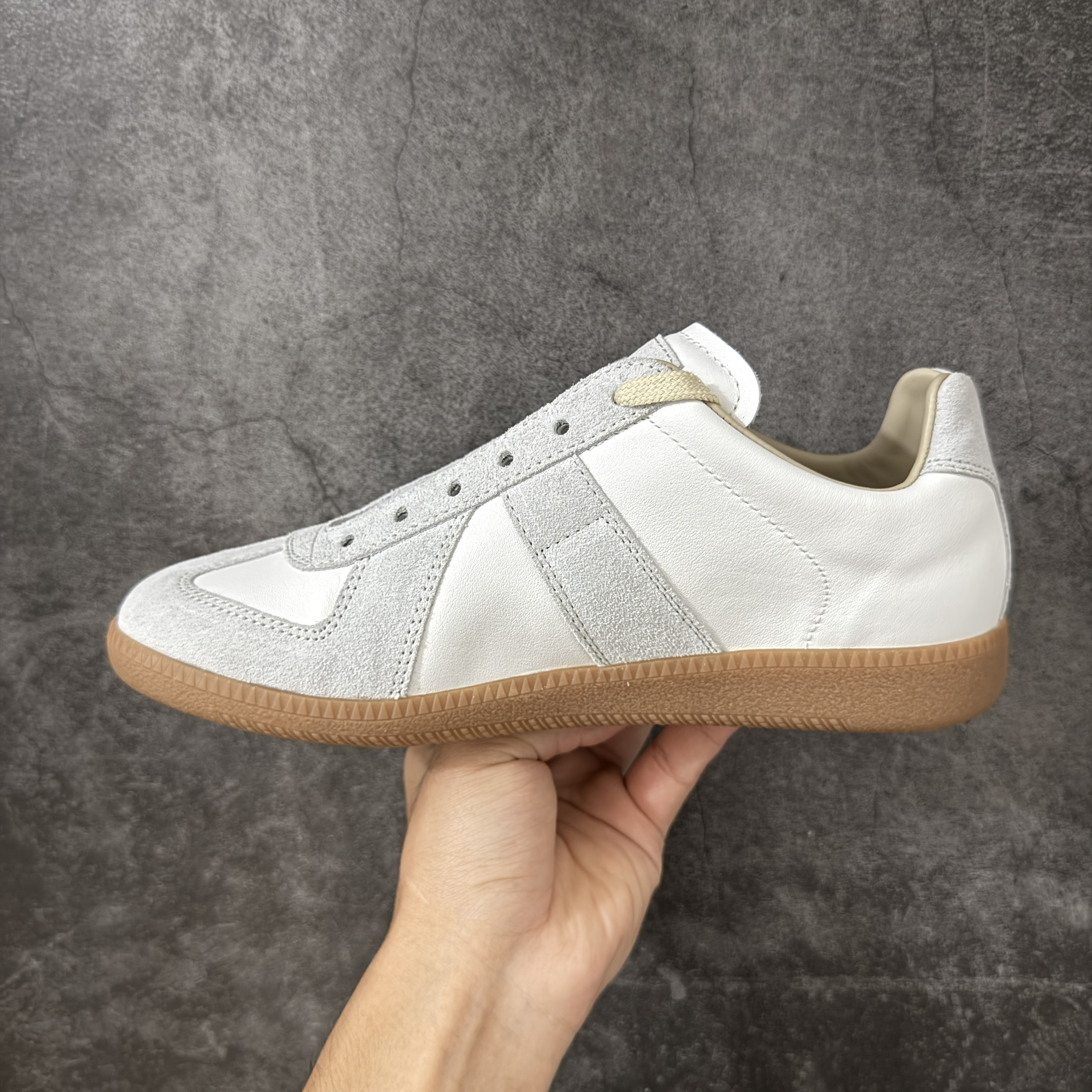 Maison Margiela MM6 马吉拉 德训鞋 低筒 休闲鞋 运动鞋 板鞋 男鞋 女鞋  白灰色 S57WS0236P1895101