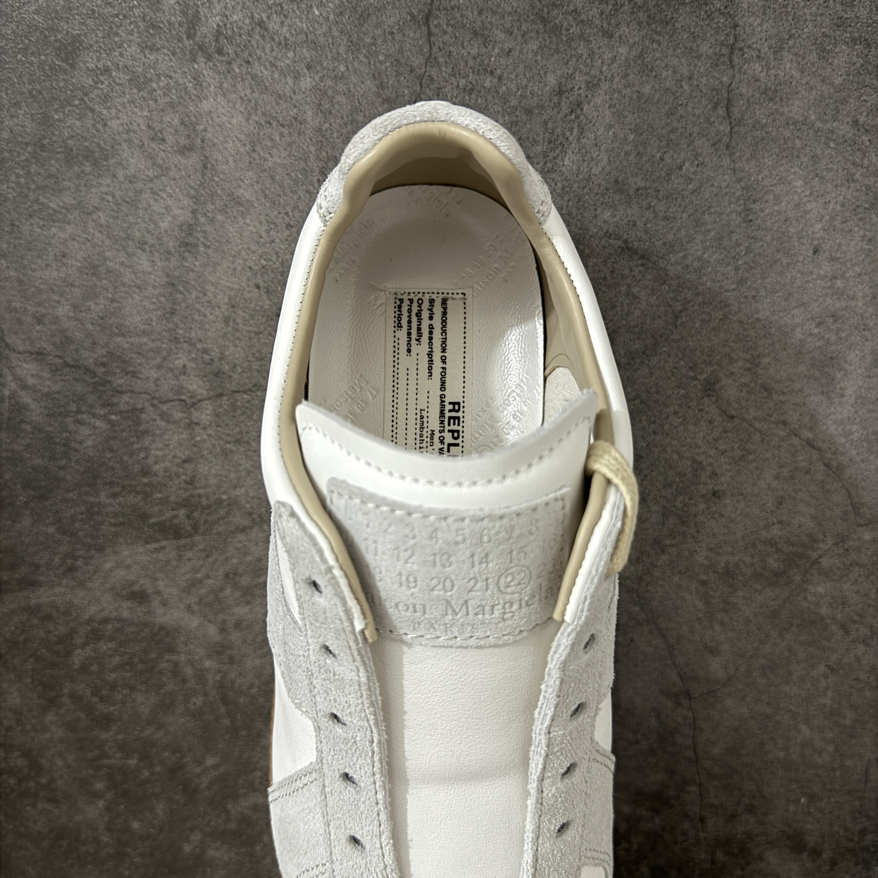 Maison Margiela MM6 马吉拉 德训鞋 低筒 休闲鞋 运动鞋 板鞋 男鞋 女鞋  白灰色 S57WS0236P1895101