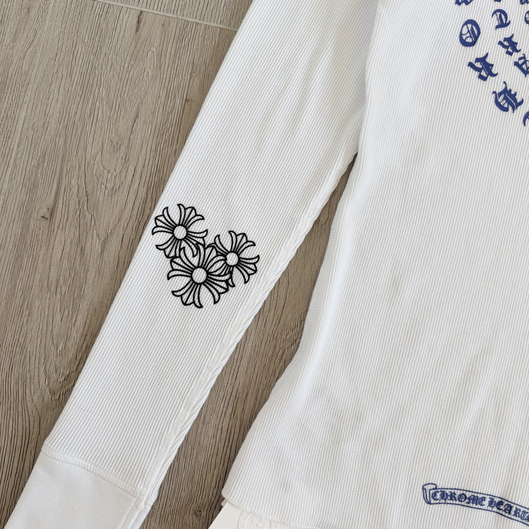 Chrome Hearts CH 克罗心 华夫格蓝色马蹄梵文印花圆领T恤 长袖 女款 白色