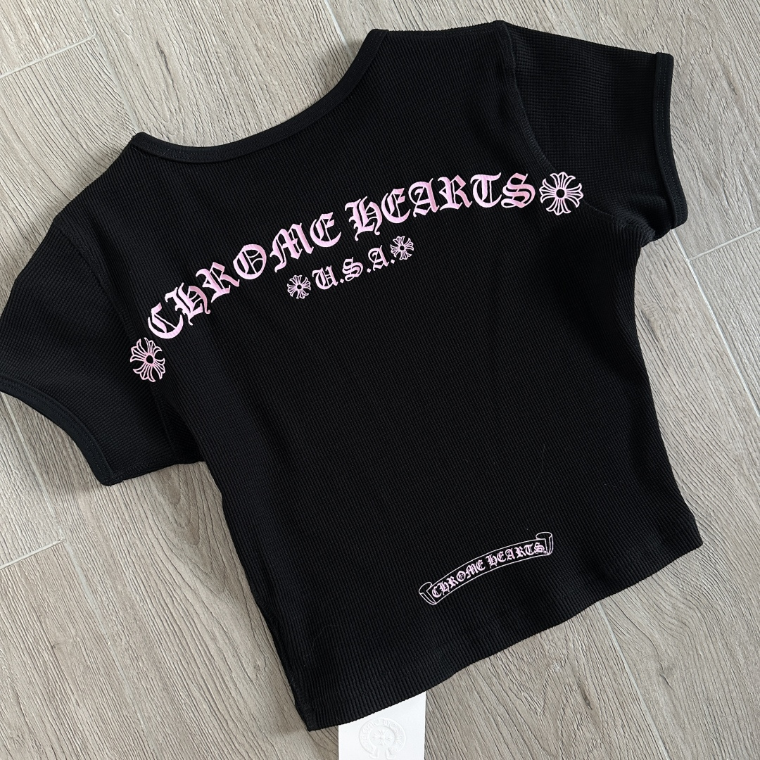 Chrome Hearts CH 克罗心 华夫格粉色梵文印花圆领短款T恤 短袖 女款 黑色
