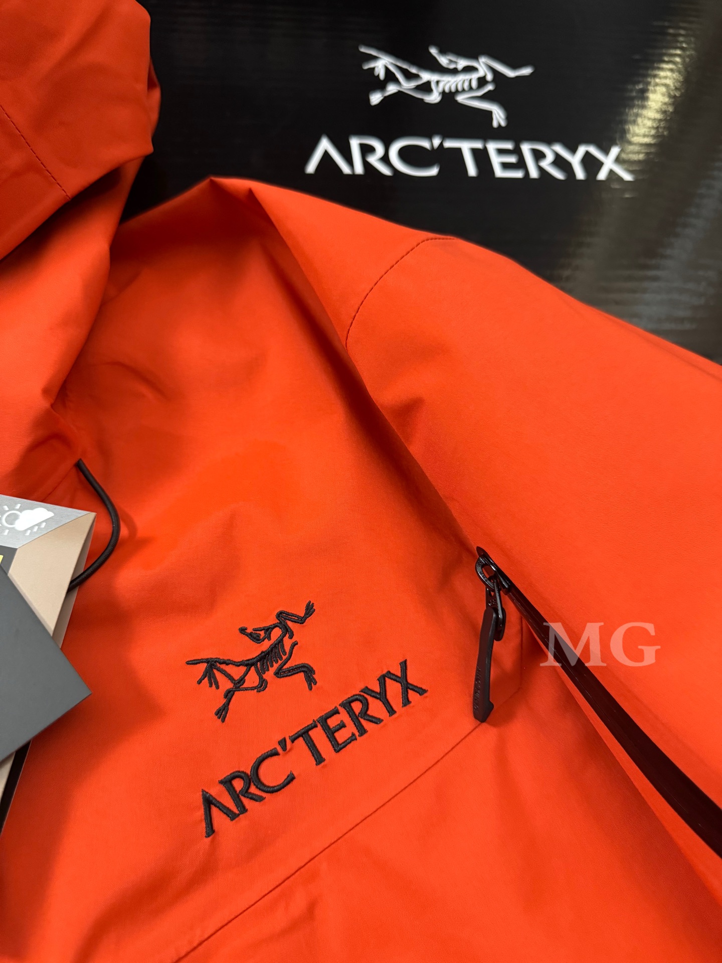 G95台州 Arcteryx 始祖鸟 ALPHA SV JACKET第8代 GTX-PRO 硬壳轻薄 徒步 透气防水防风 冲锋衣 男款 橙色 B5-X000009989
