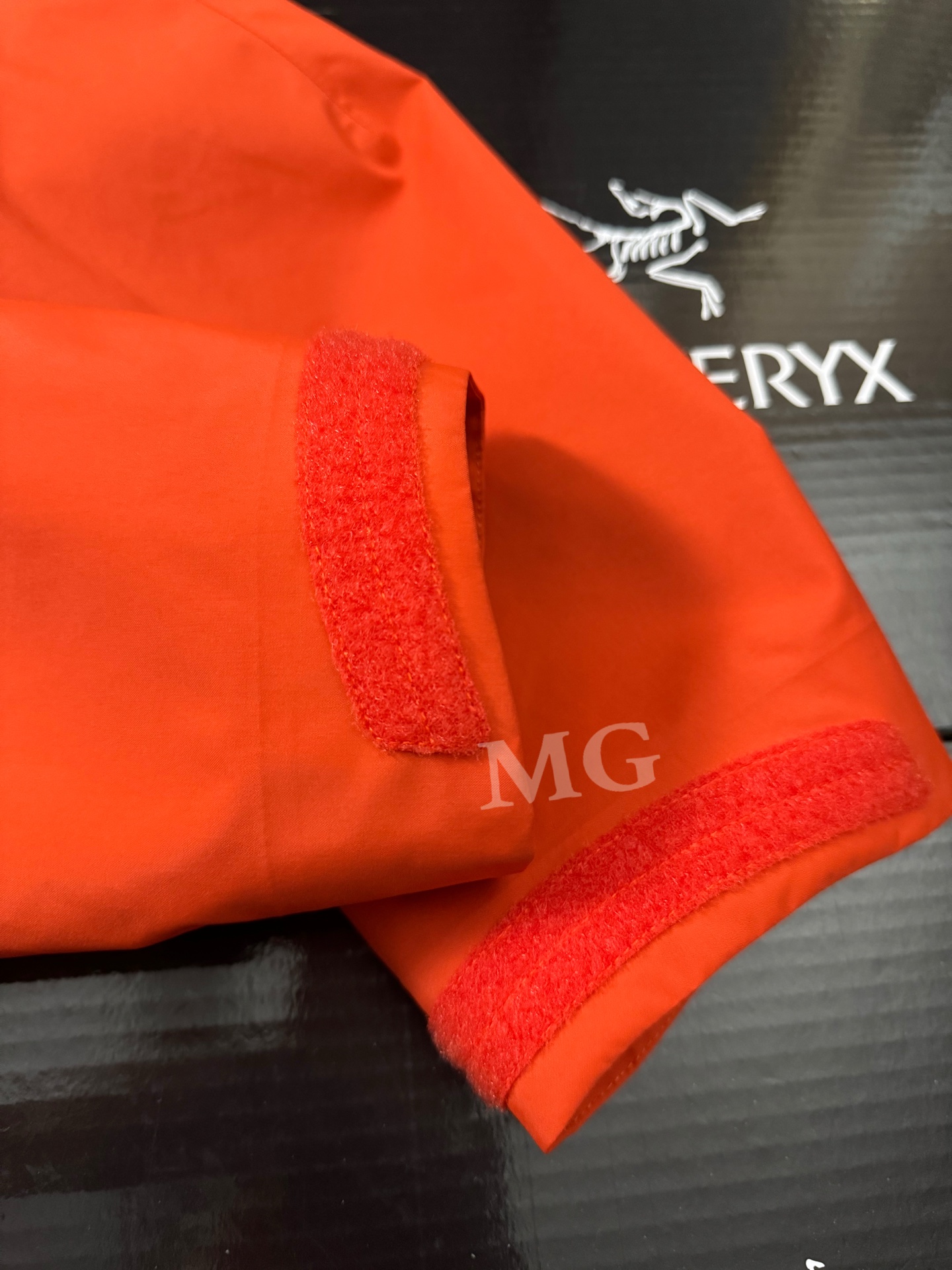 G95台州 Arcteryx 始祖鸟 ALPHA SV JACKET第8代 GTX-PRO 硬壳轻薄 徒步 透气防水防风 冲锋衣 男款 橙色 B5-X000009989