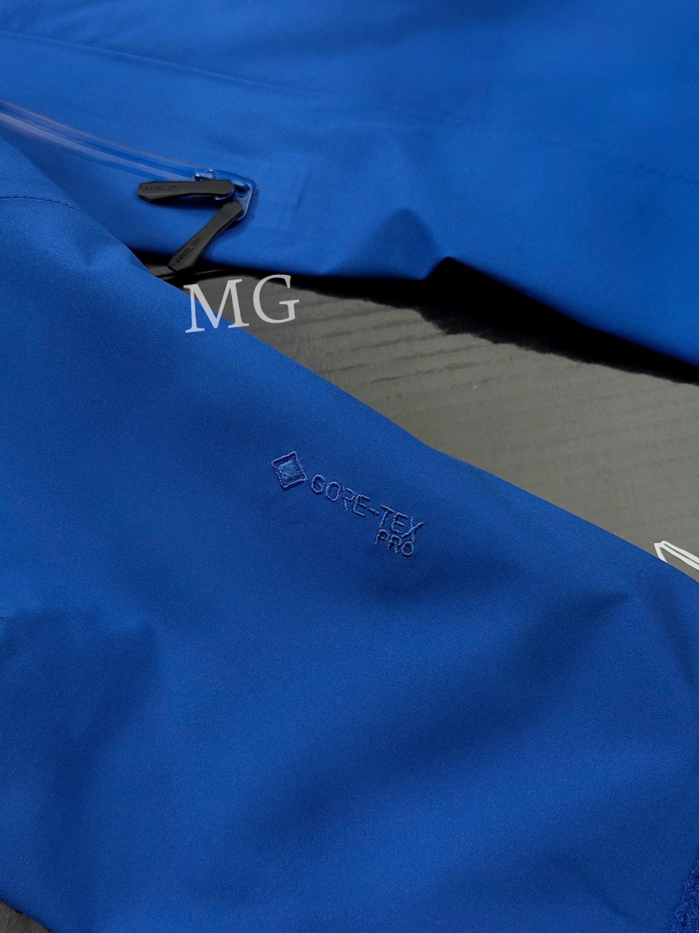 G95台州 Arcteryx 始祖鸟 ALPHA SV JACKET第8代 GTX-PRO 硬壳轻薄 徒步 透气防水防风 冲锋衣 男款 蓝色 B5-X000009989