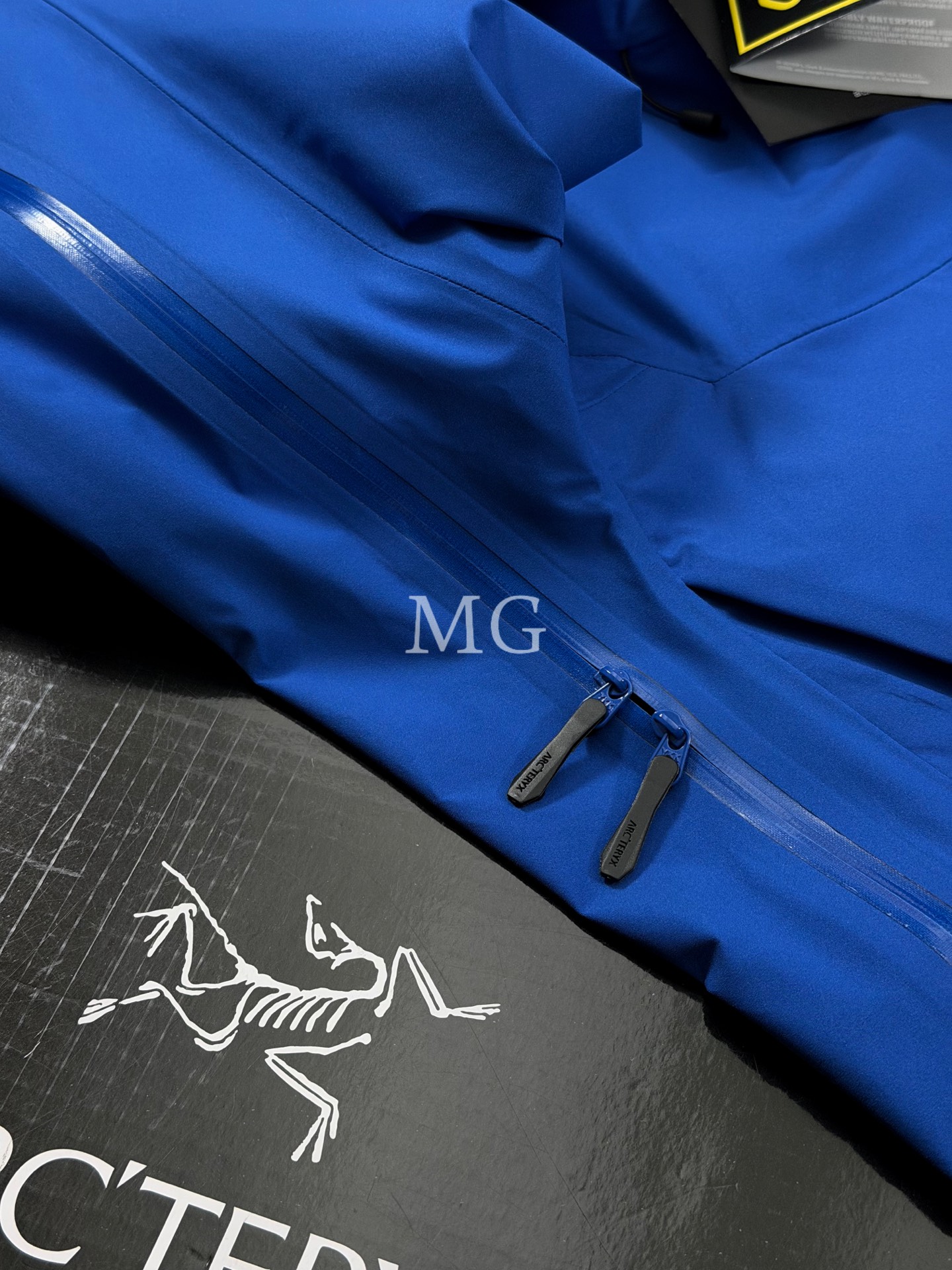 G95台州 Arcteryx 始祖鸟 ALPHA SV JACKET第8代 GTX-PRO 硬壳轻薄 徒步 透气防水防风 冲锋衣 男款 蓝色 B5-X000009989