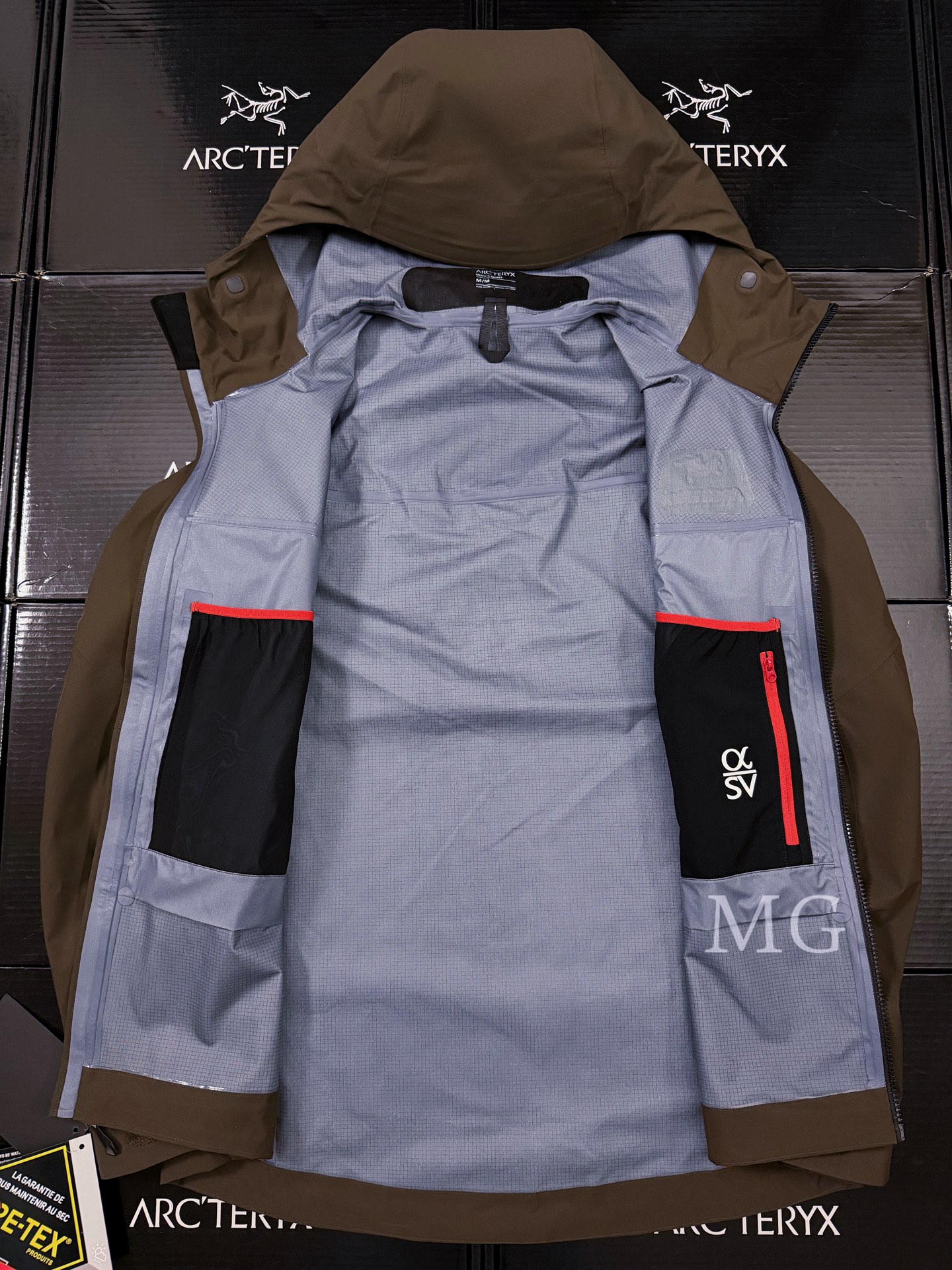 G95台州 Arcteryx 始祖鸟 ALPHA SV JACKET第8代 GTX-PRO 硬壳轻薄 徒步 透气防水防风 冲锋衣 男款 棕色 B5-X000009989