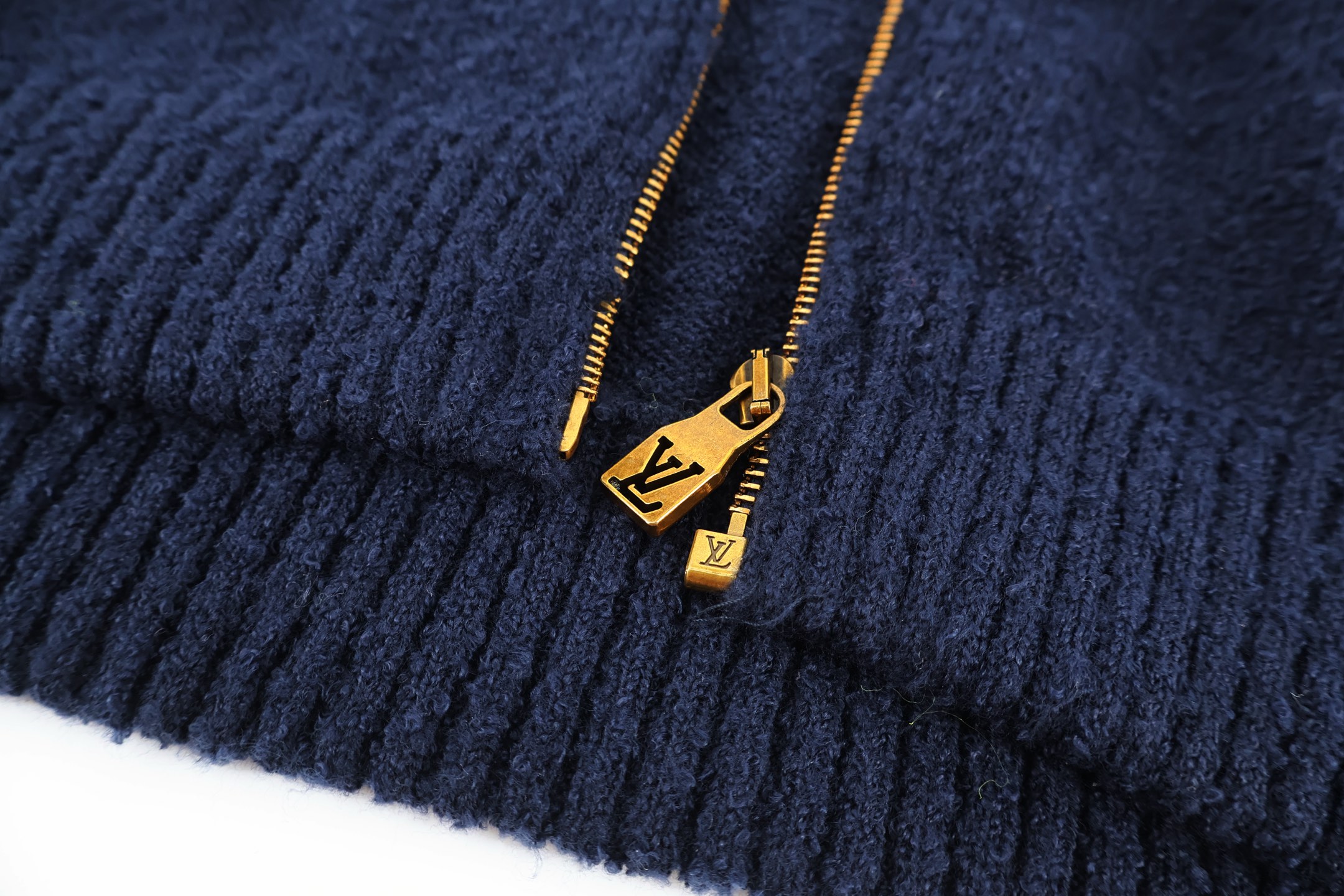 LOUIS VUITTON 路易威登 手写体字母翻领拉链针织开衫 针织衫 毛衣 外套 秋冬 藏蓝色 C0