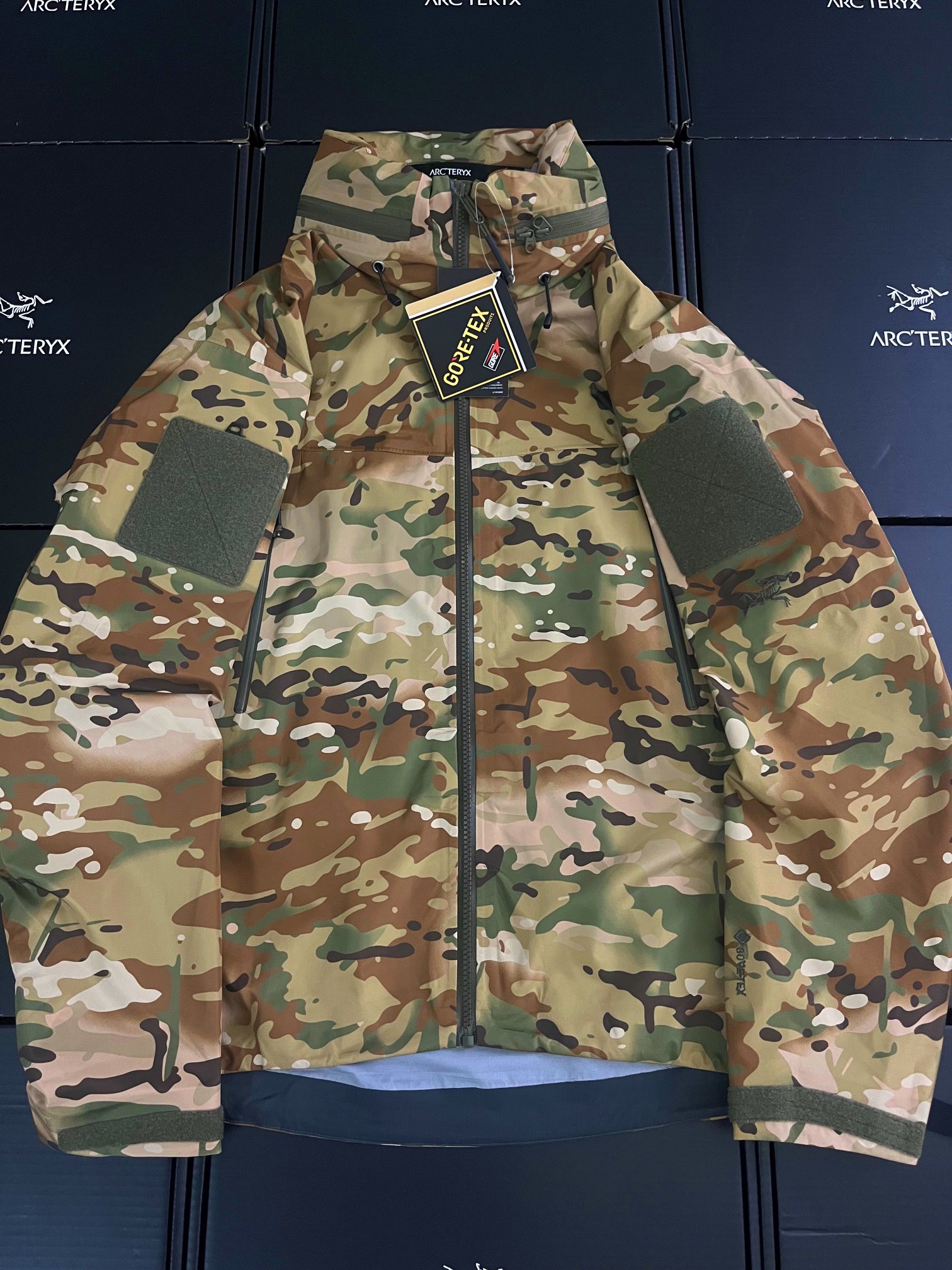 G06台州 Arcteryx 始祖鸟ALPHA JACKET GEN2 GTX 军鸟硬壳轻薄 徒步 透气防水防风 冲锋衣 男款 迷彩 B5-18863