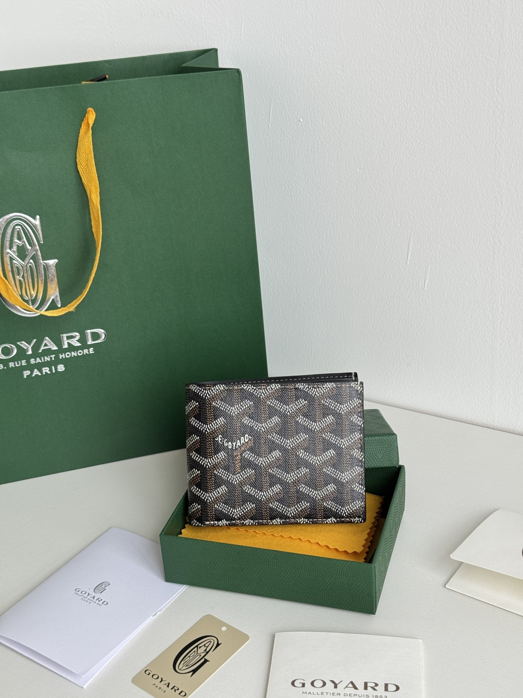 GOYARD 戈雅 8格卡位钱包 钱夹 卡包 短款 男女同款 黑色（黄色内衬）