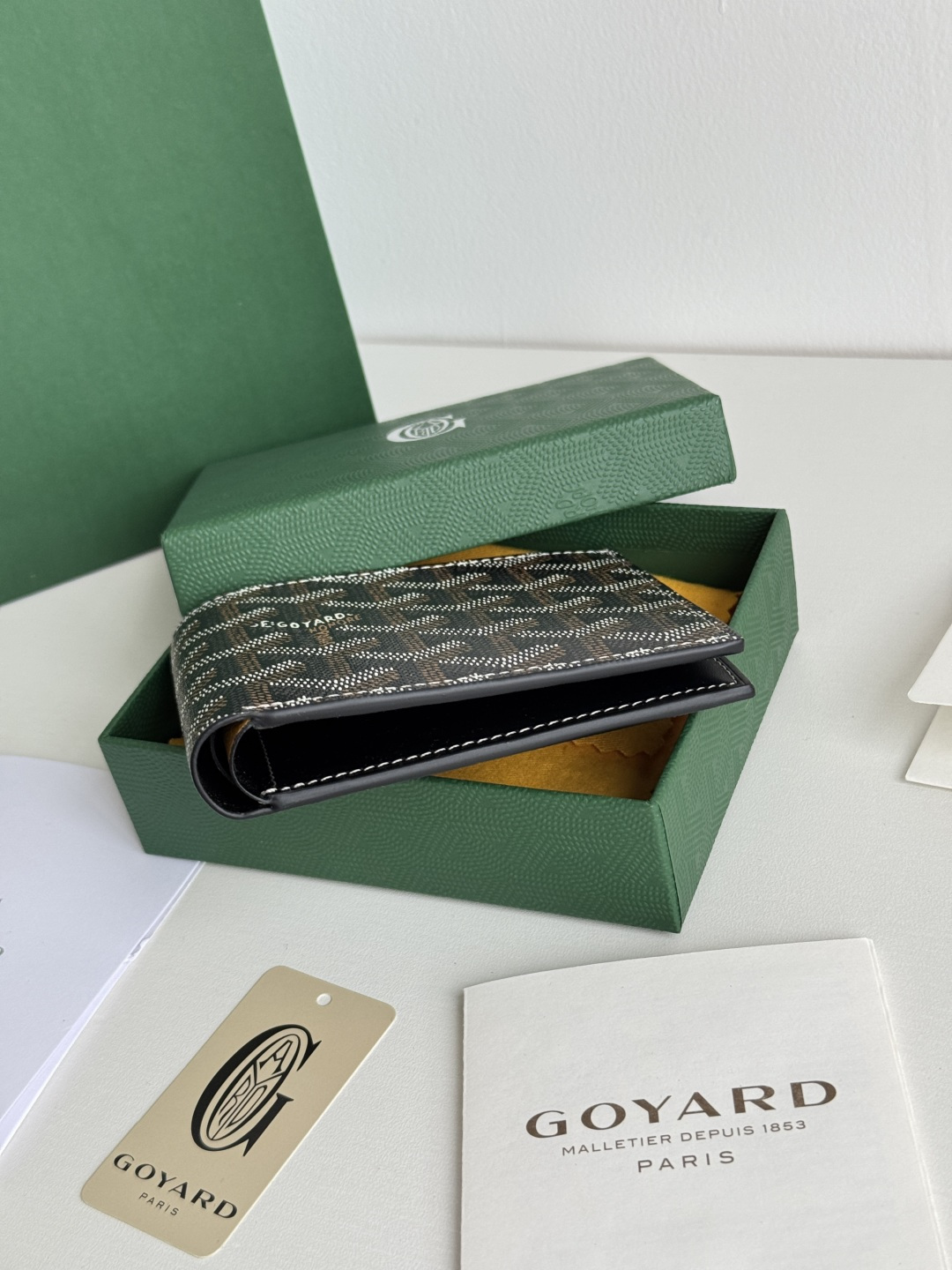 GOYARD 戈雅 8格卡位钱包 钱夹 卡包 短款 男女同款 黑色（黄色内衬）