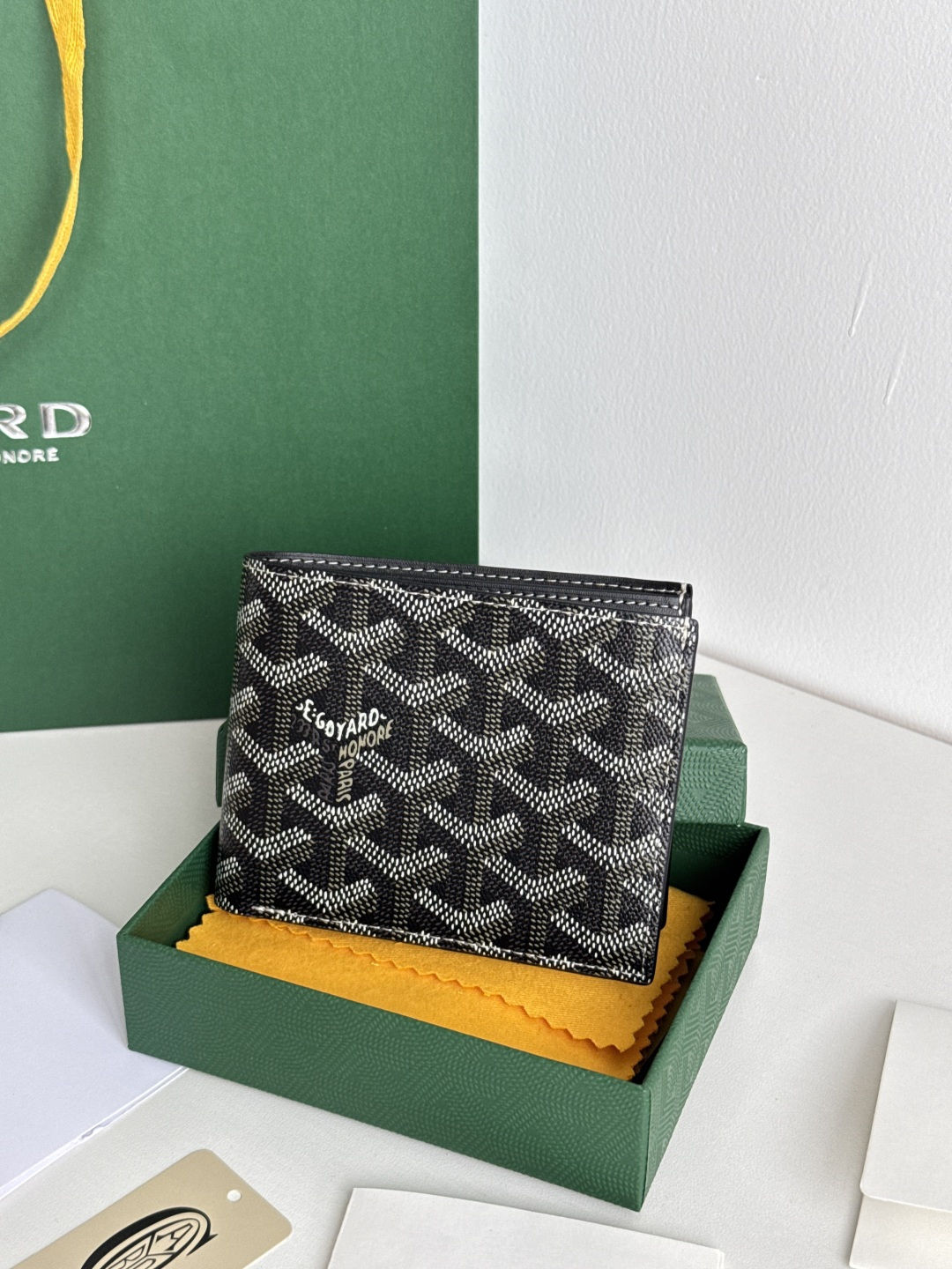 GOYARD 戈雅 8格卡位钱包 钱夹 卡包 短款 男女同款 黑色（红色内衬）