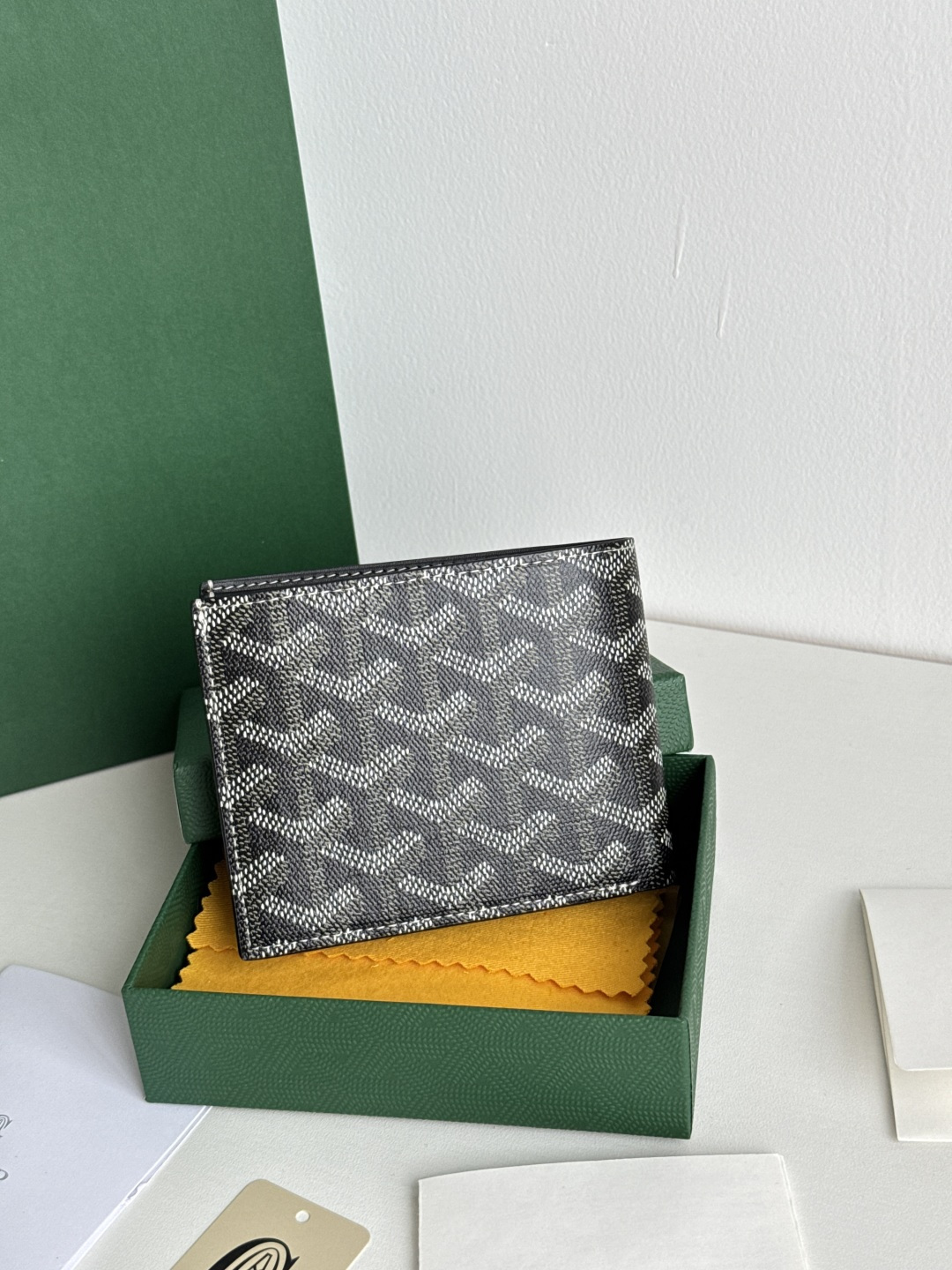 GOYARD 戈雅 8格卡位钱包 钱夹 卡包 短款 男女同款 黑色（红色内衬）