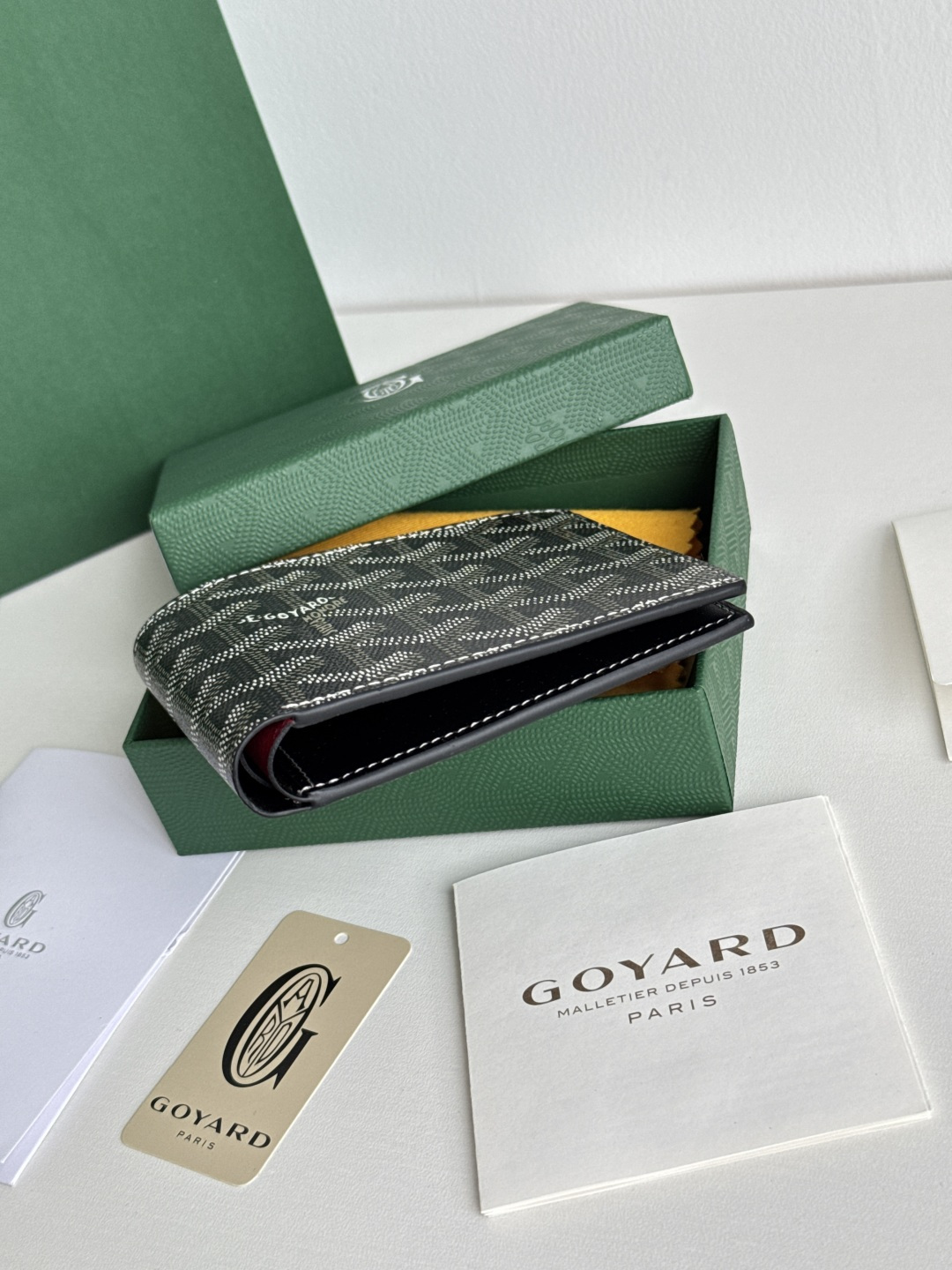 GOYARD 戈雅 8格卡位钱包 钱夹 卡包 短款 男女同款 黑色（红色内衬）
