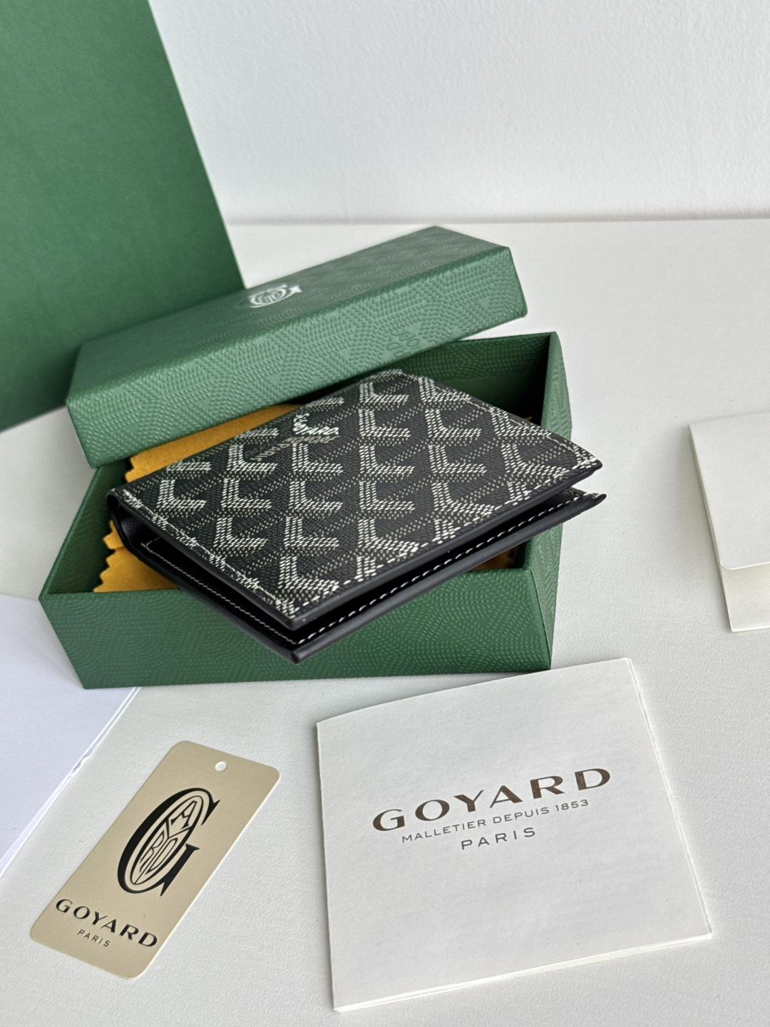 GOYARD 戈雅 8格卡位钱包 钱夹 卡包 短款 男女同款 黑色（红色内衬）