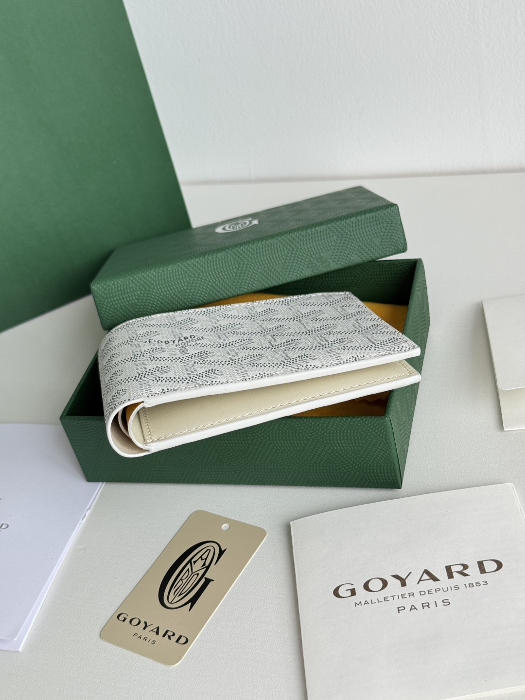 GOYARD 戈雅 8格卡位钱包 钱夹 卡包 短款 男女同款 白色
