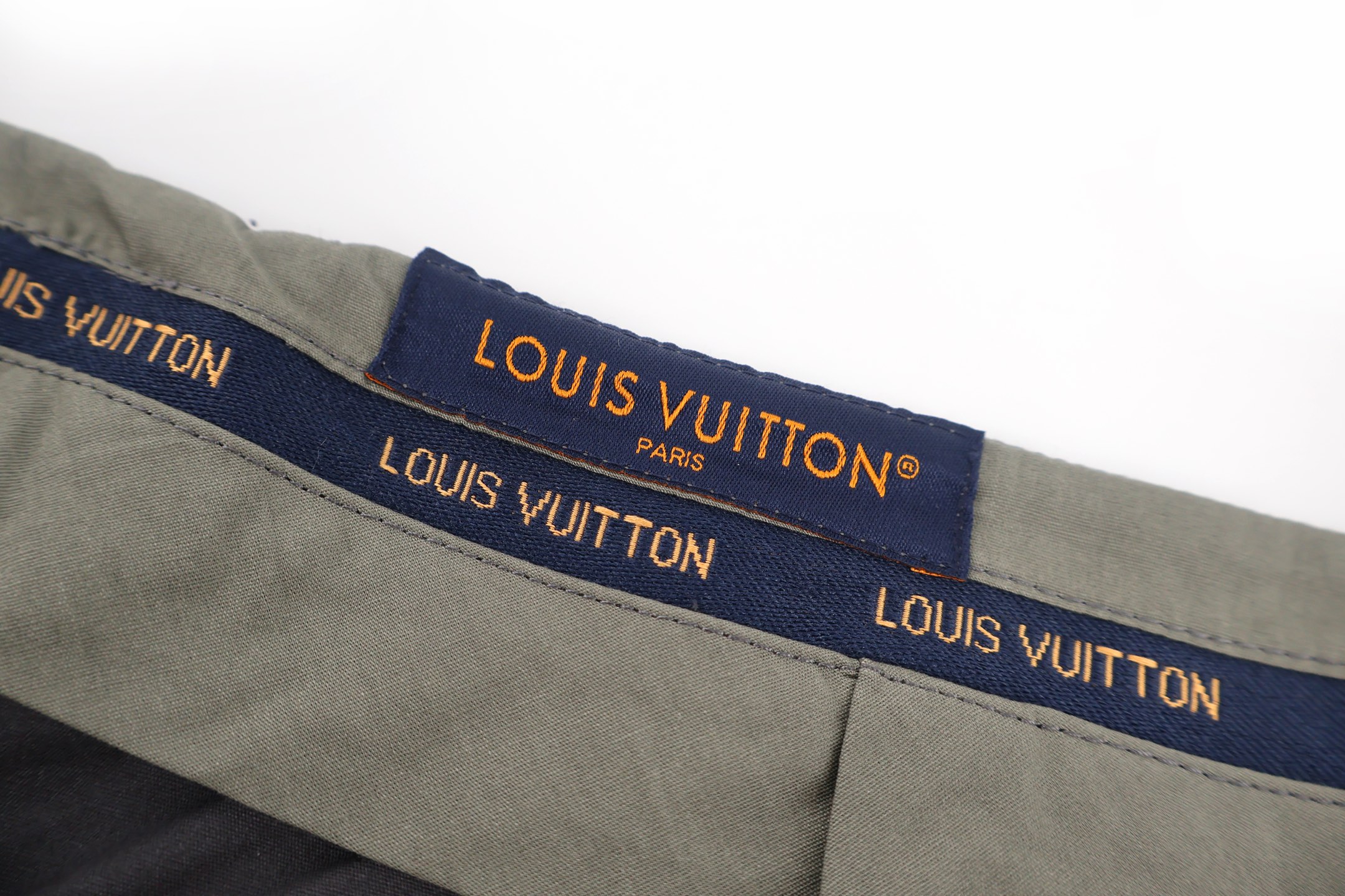 LOUIS VUITTON 路易威登 标识五金微喇西装裤 裤子 长裤 休闲裤 灰色 C0