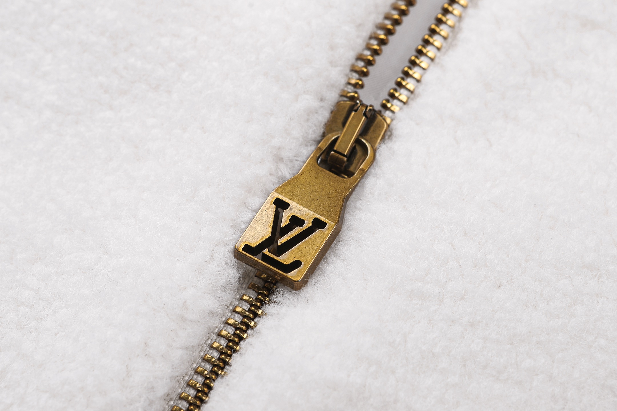 LOUIS VUITTON 路易威登 LV 绒面皮牌泰迪拉链立领外套 夹克 秋冬 棕色 白色 黑色 C0