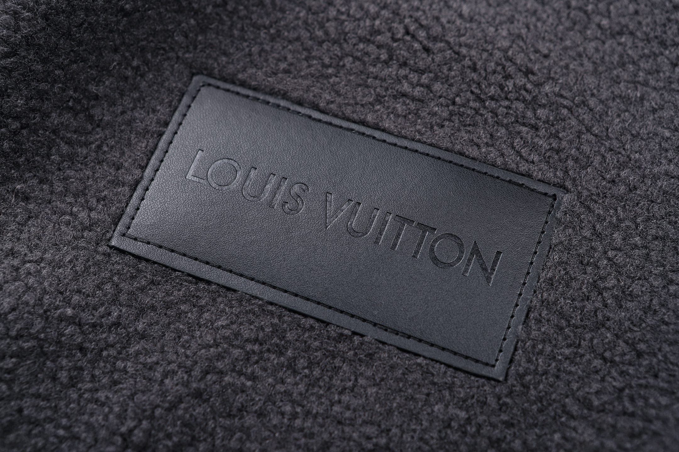 LOUIS VUITTON 路易威登 LV 绒面皮牌泰迪拉链立领外套 夹克 秋冬 棕色 白色 黑色 C0